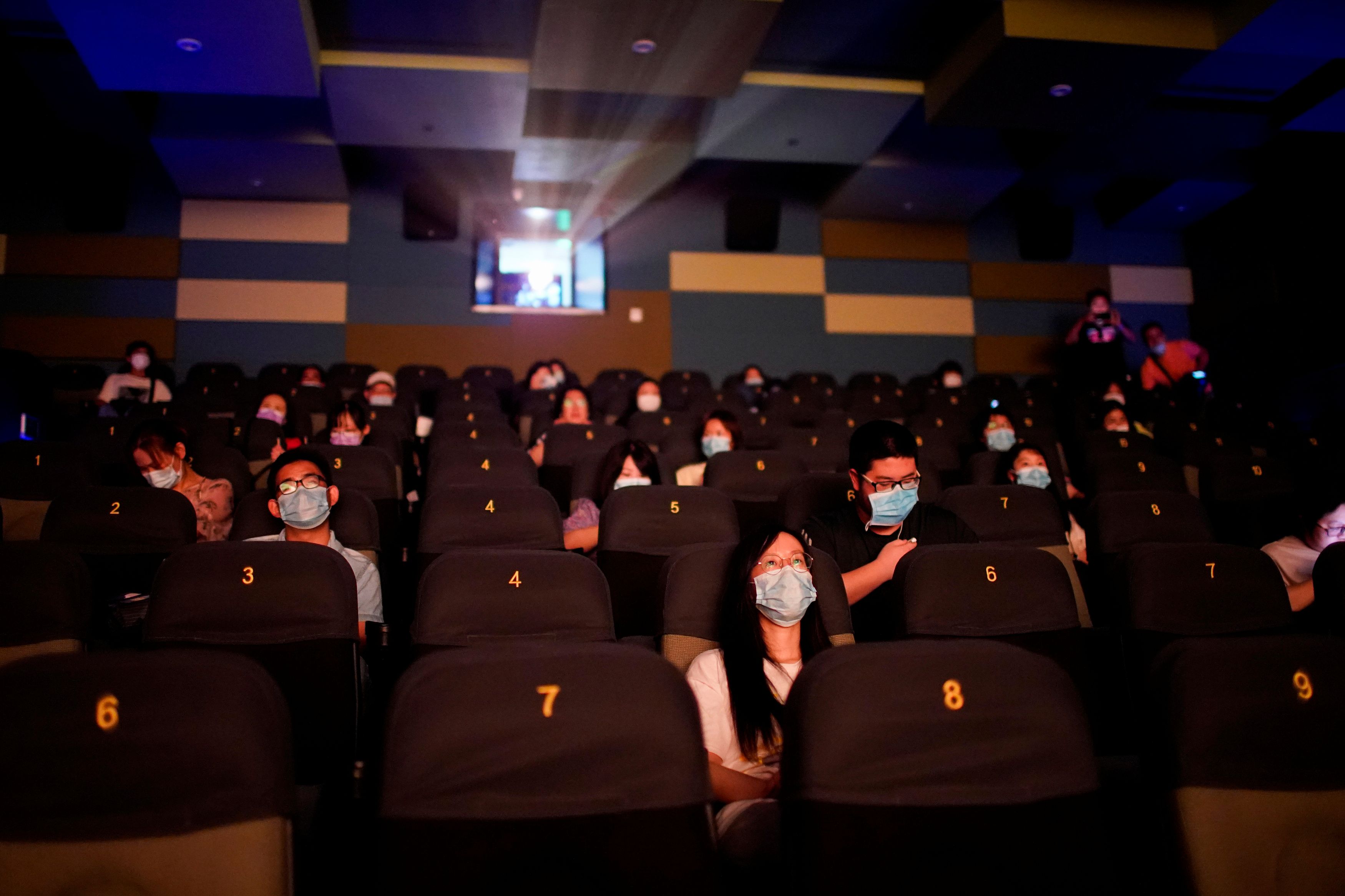Cinemas começam a reabrir na China e contam com Vingadores e