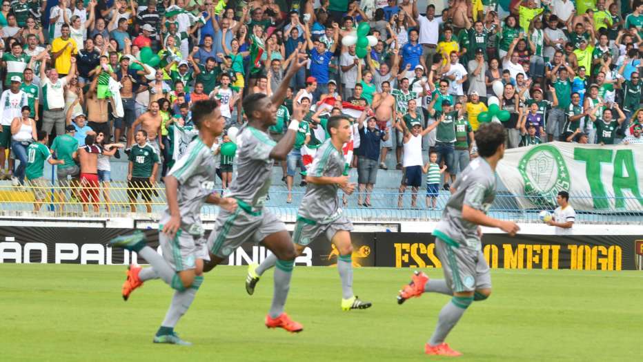 Copinha: Em jogo tumultuado, São Paulo bate Cruzeiro e vai à semifinal