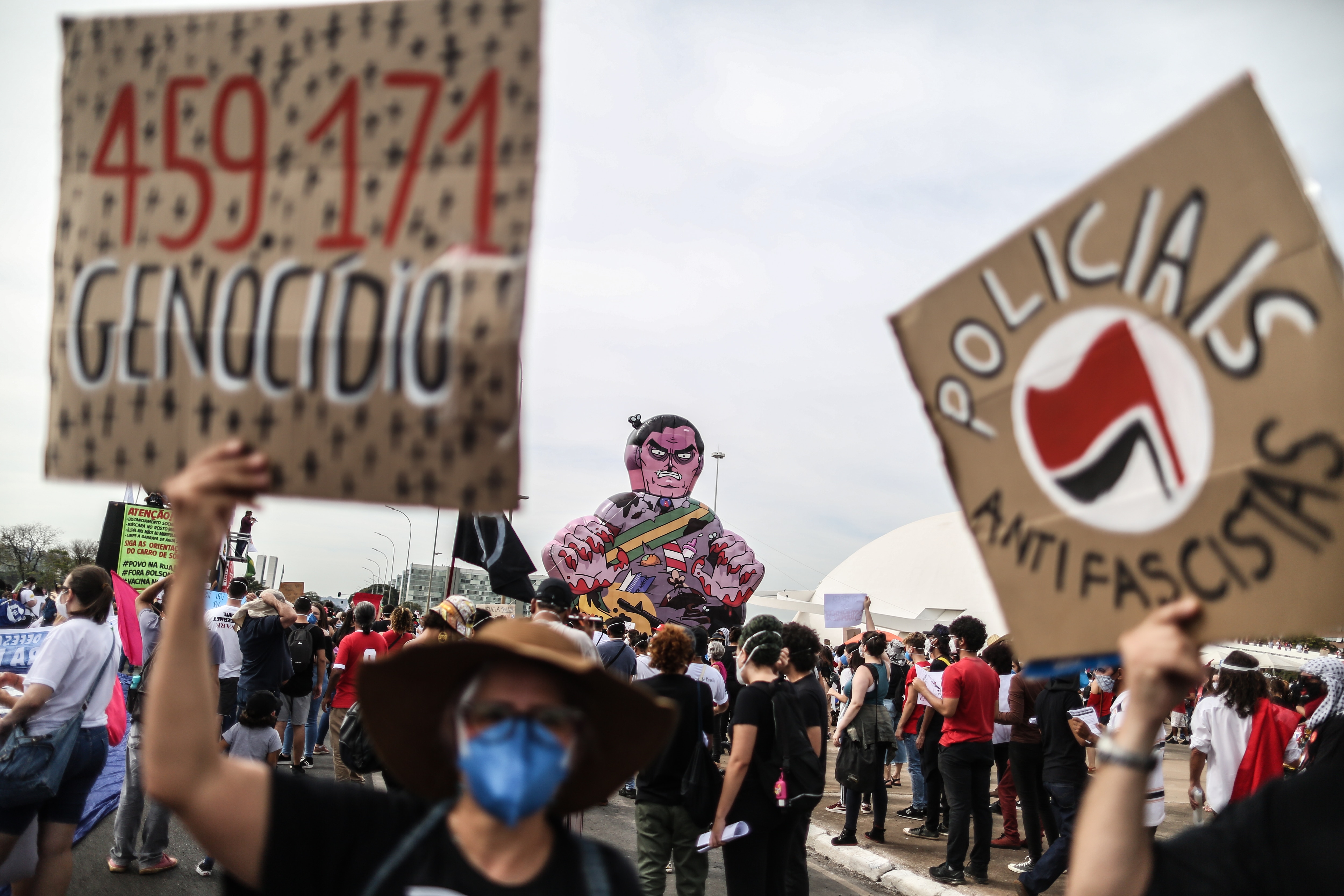 Manifestantes pedem saída de Bolsonaro e vacinas contra Covid-19