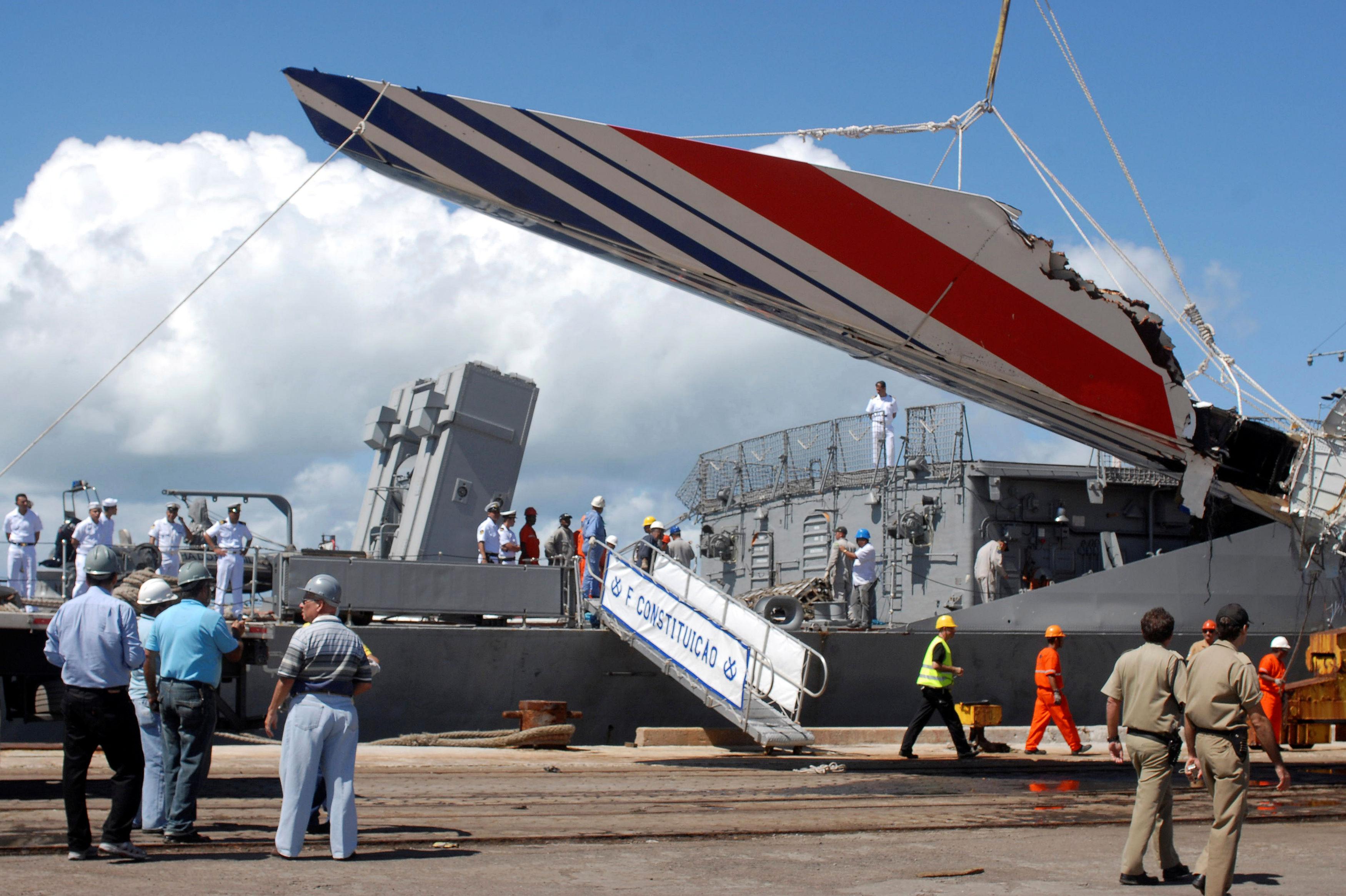 Destroços do avião que caiu em 2009.