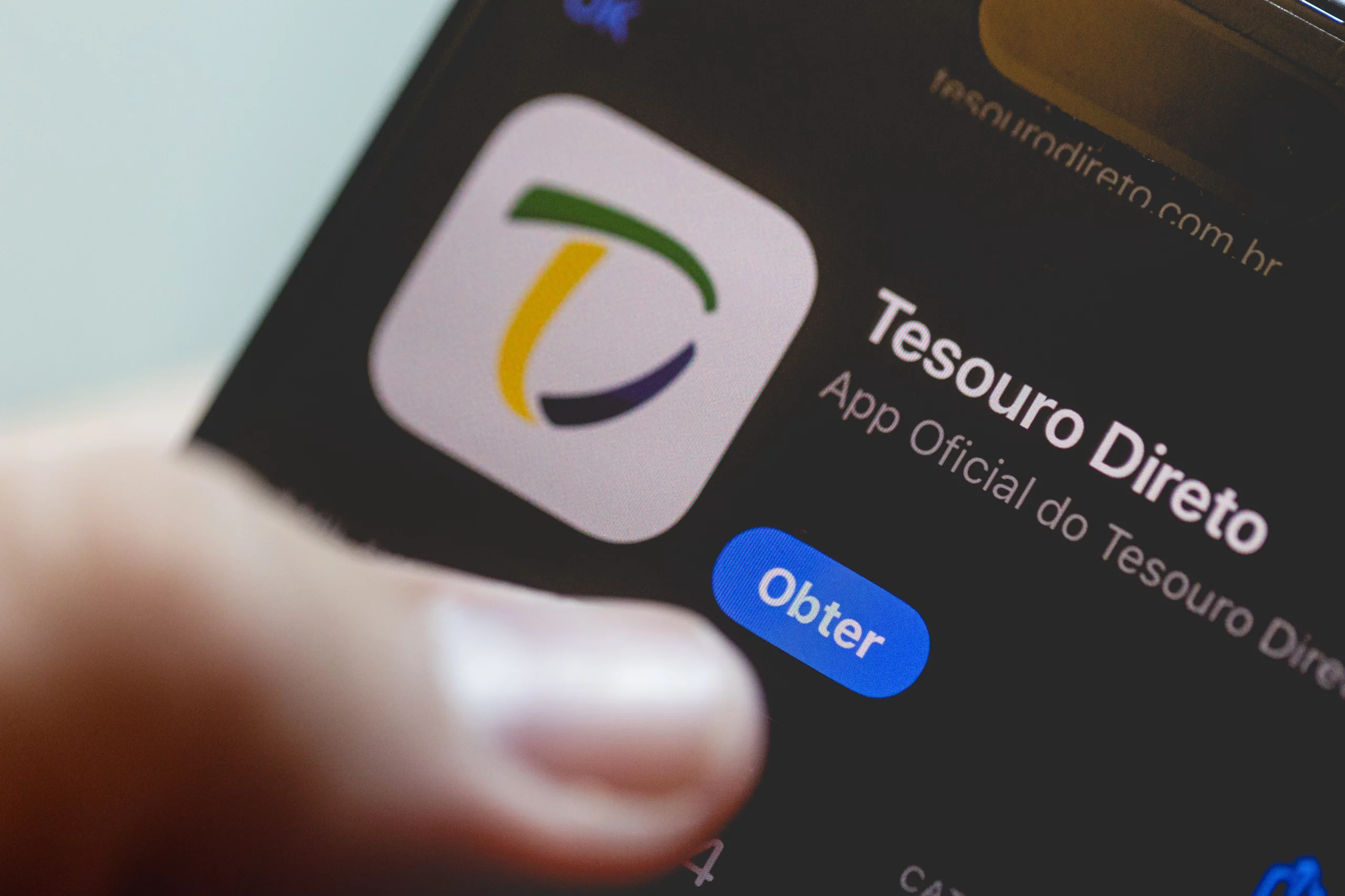 Tesouro prefixado sobe até 14,2% ao ano com ruído político envolvendo Flávio Bolsonaro - Estadão
