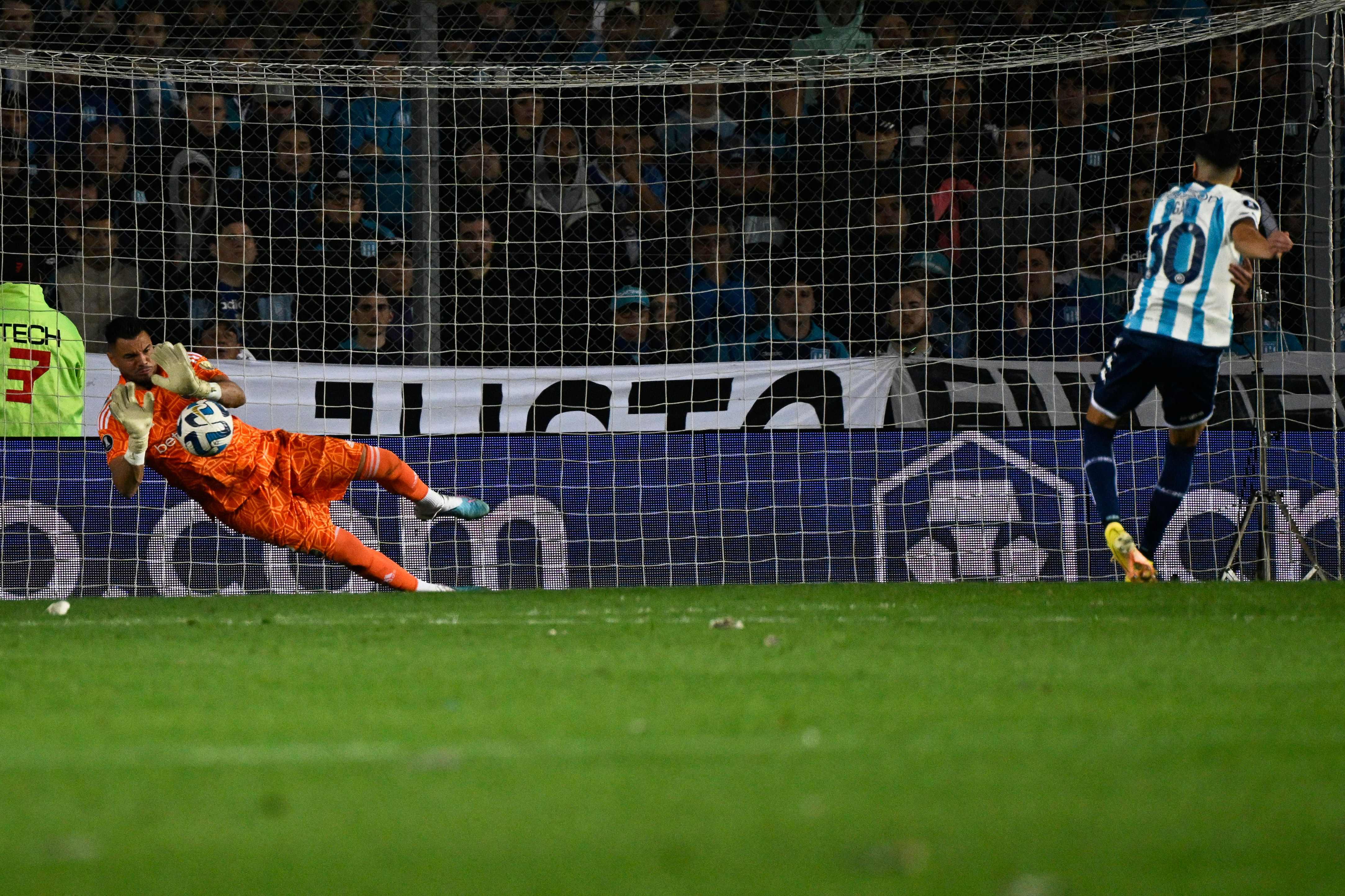 Goleiro do Boca Juniors defendeu mais de 50% dos pênaltis pelo clube