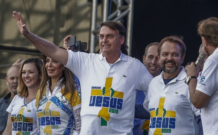 Pastores aliados de Bolsonaro propõem jejum e vigílias para virar