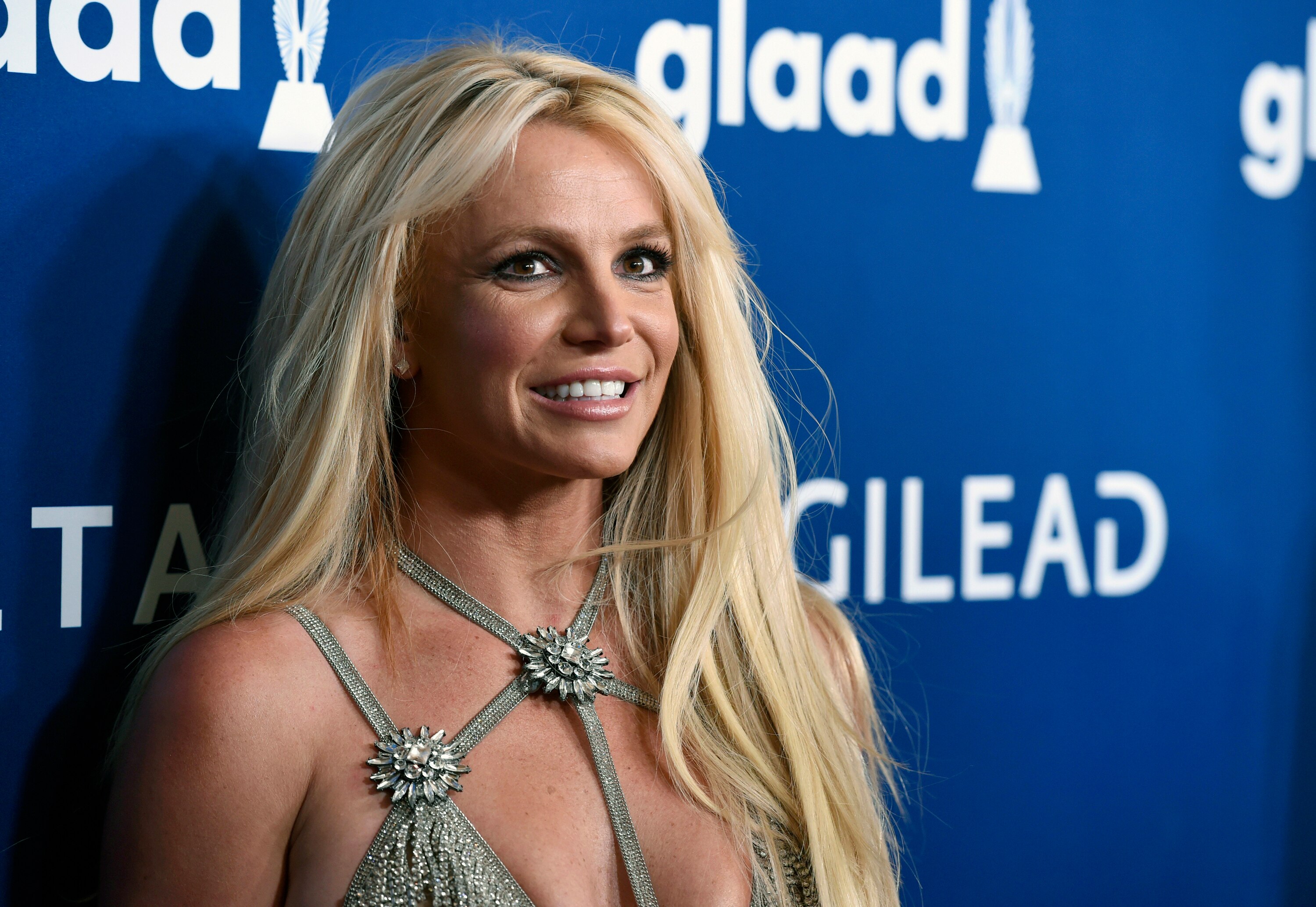 Mãe de Britney Spears rebate acusação feita pela cantora em autobiografia