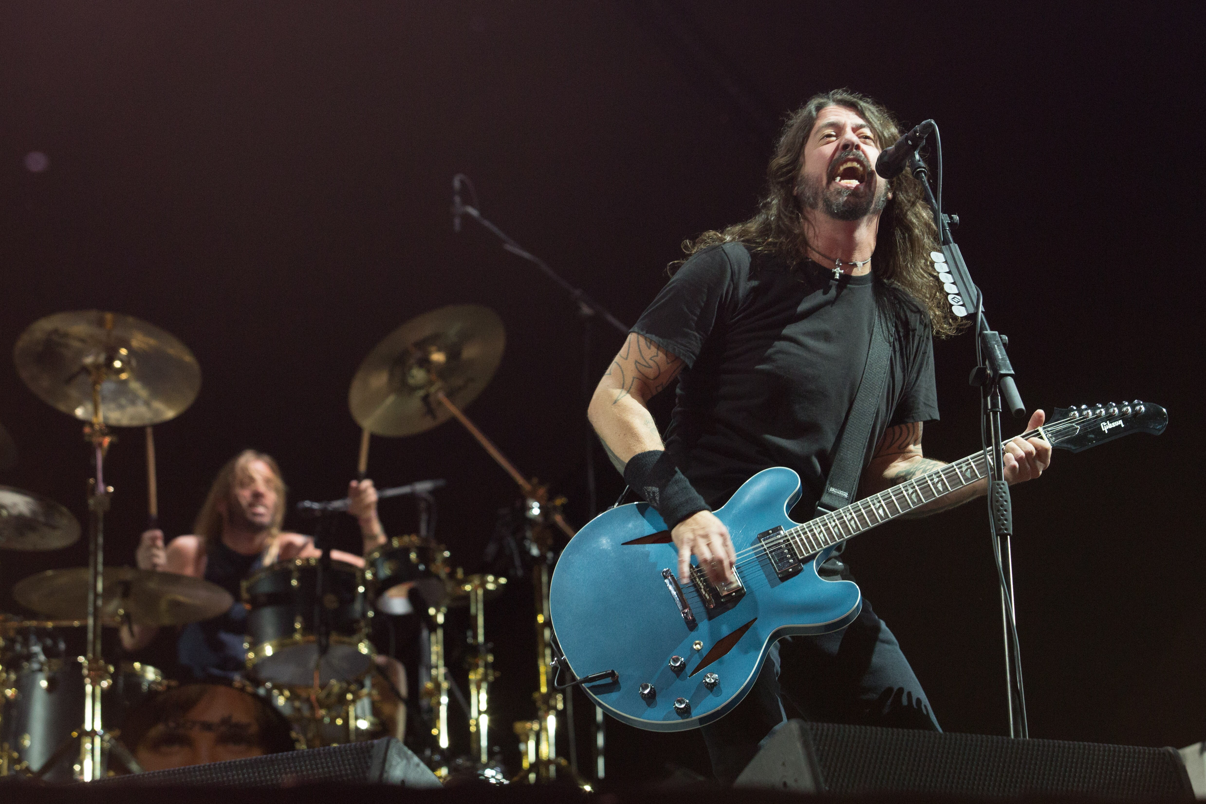 Foo Fighters e Queens of the Stone Age anunciam shows no Brasil