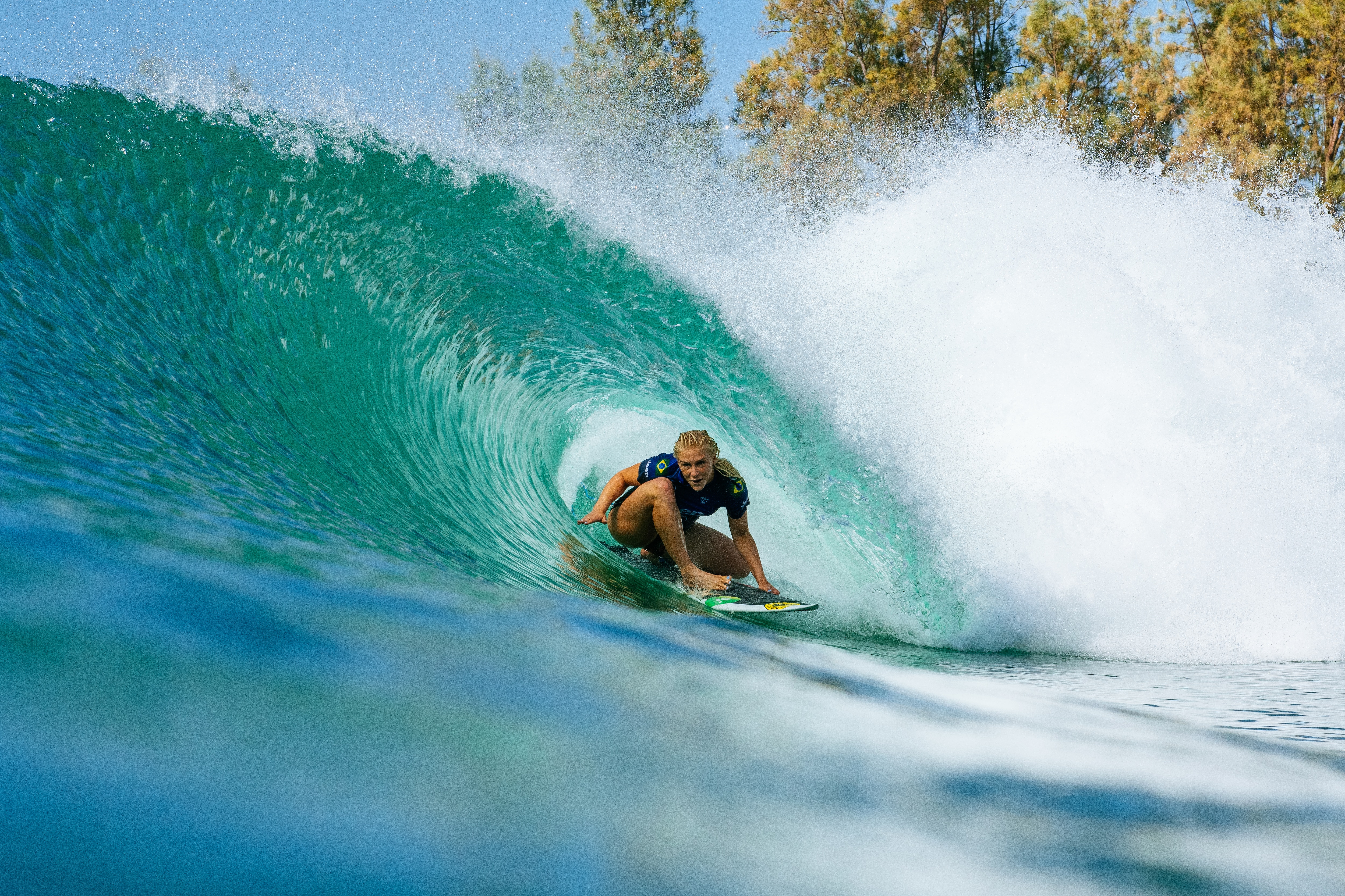 Gabriel Medina é campeão em etapa na Austrália; Tatiana Weston