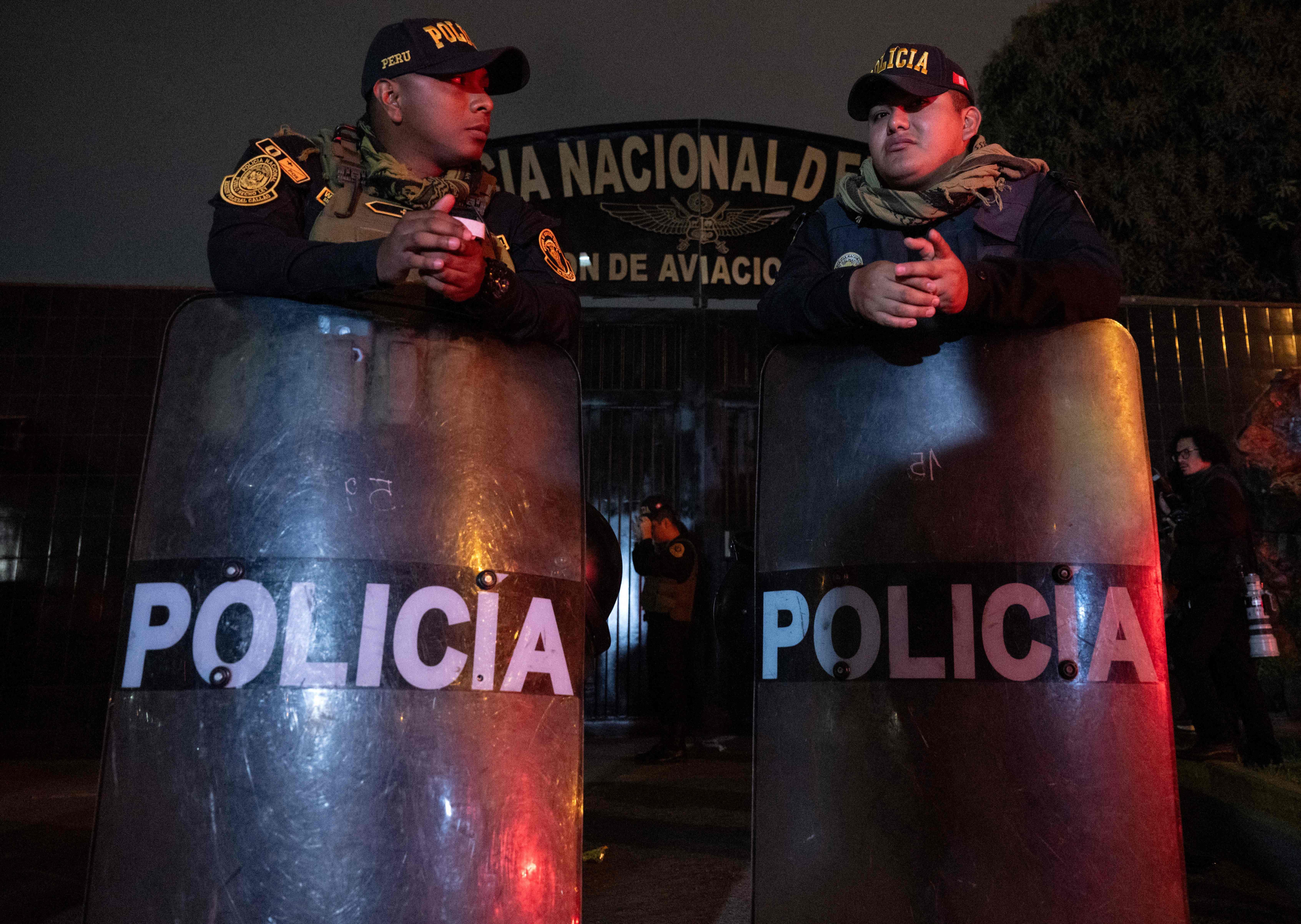 Halloween: policiais fantasiados prendem traficantes no Peru