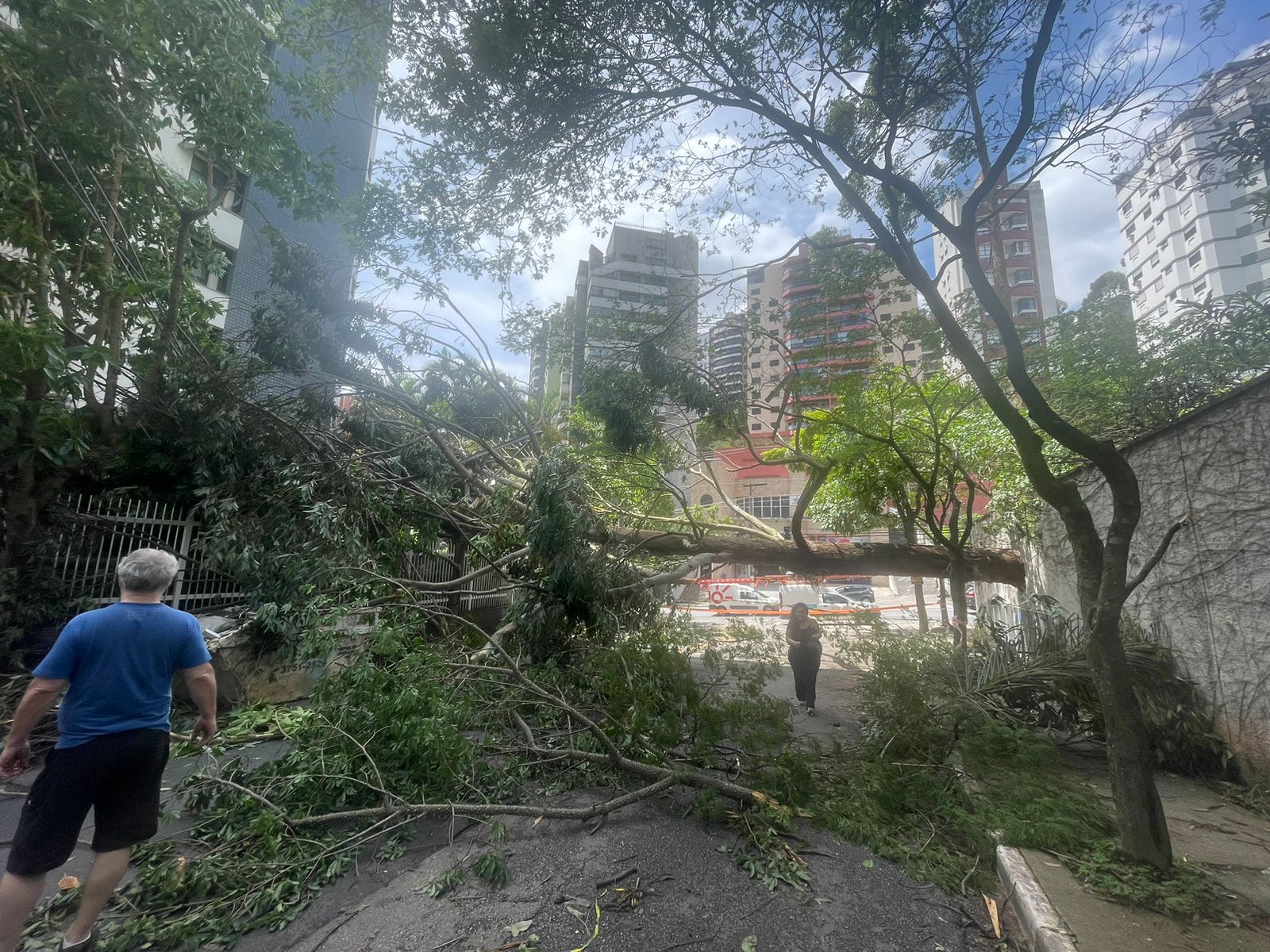 Enel prevê restabelecer serviço de energia em São Paulo até terça-feira, Brasil
