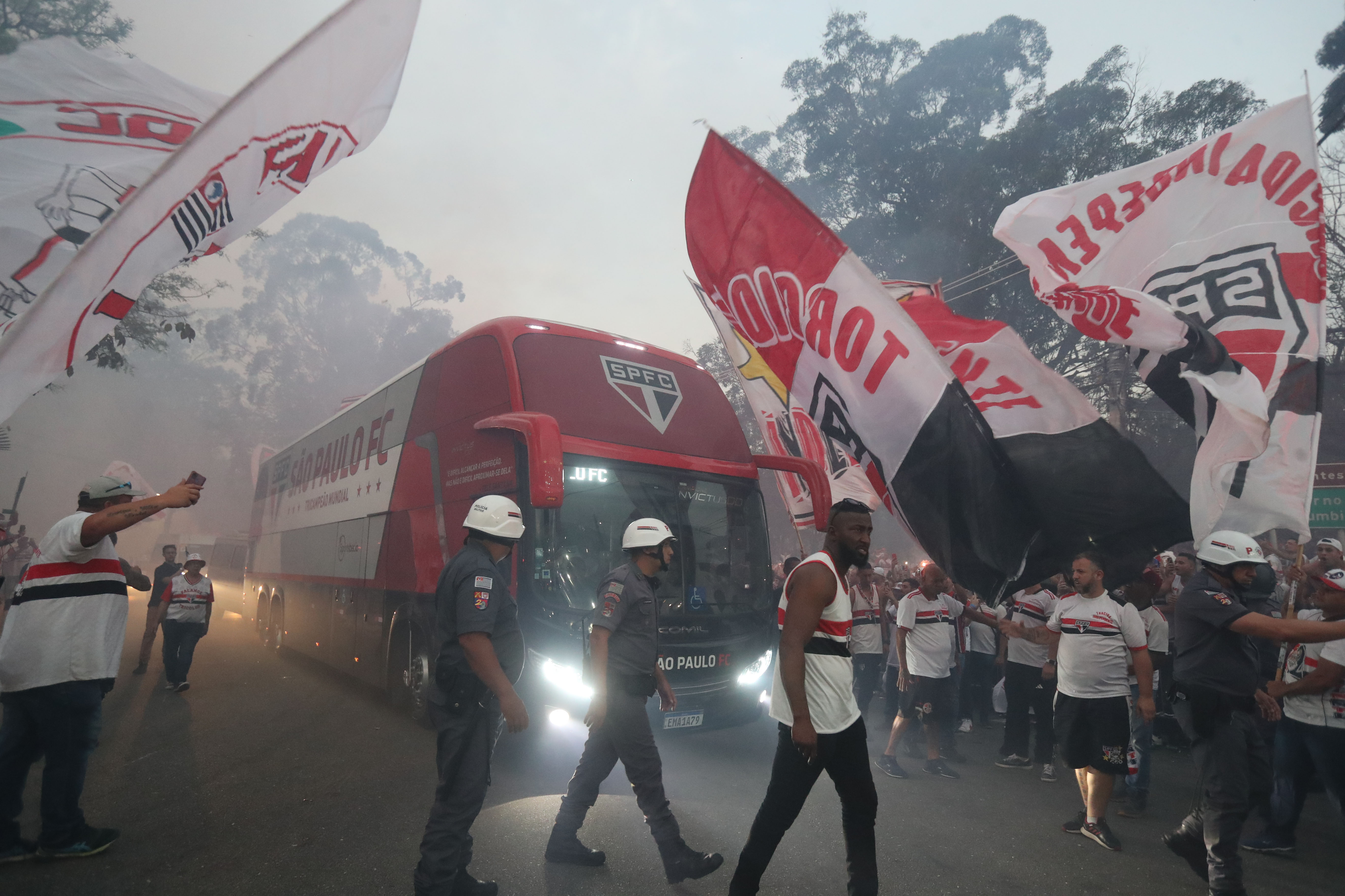 Ano aproxima-se do fim e é difícil ver luz no futebol brasileiro