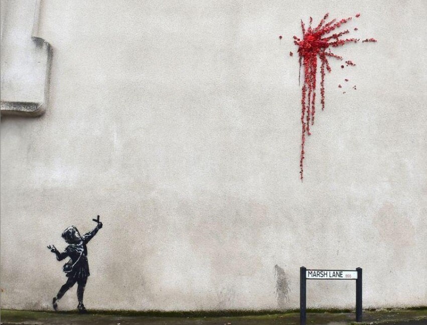 banksy 支援 Banksy brinca com violência e inocência em grafite de Valentine's