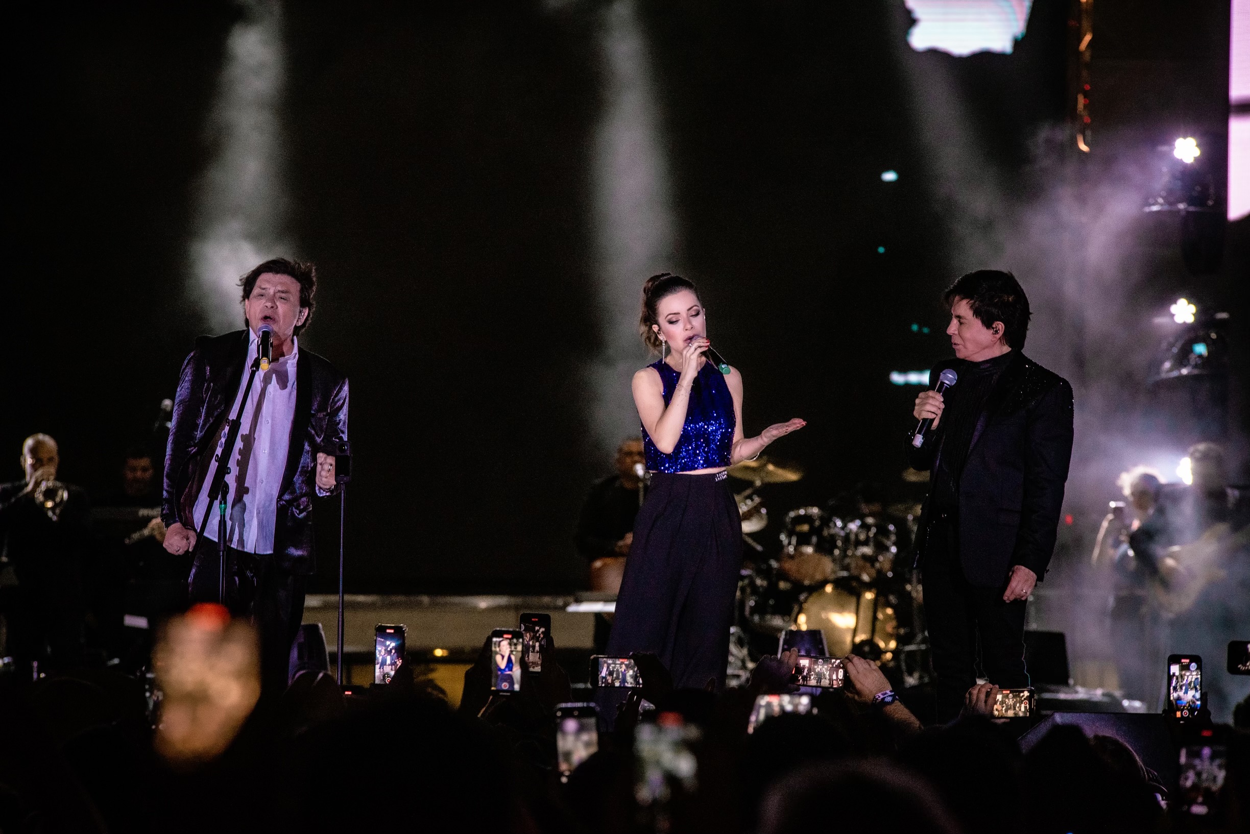 Chitãozinho e Xororó, Sandy e Família Lima fazem show em navio nos EUA