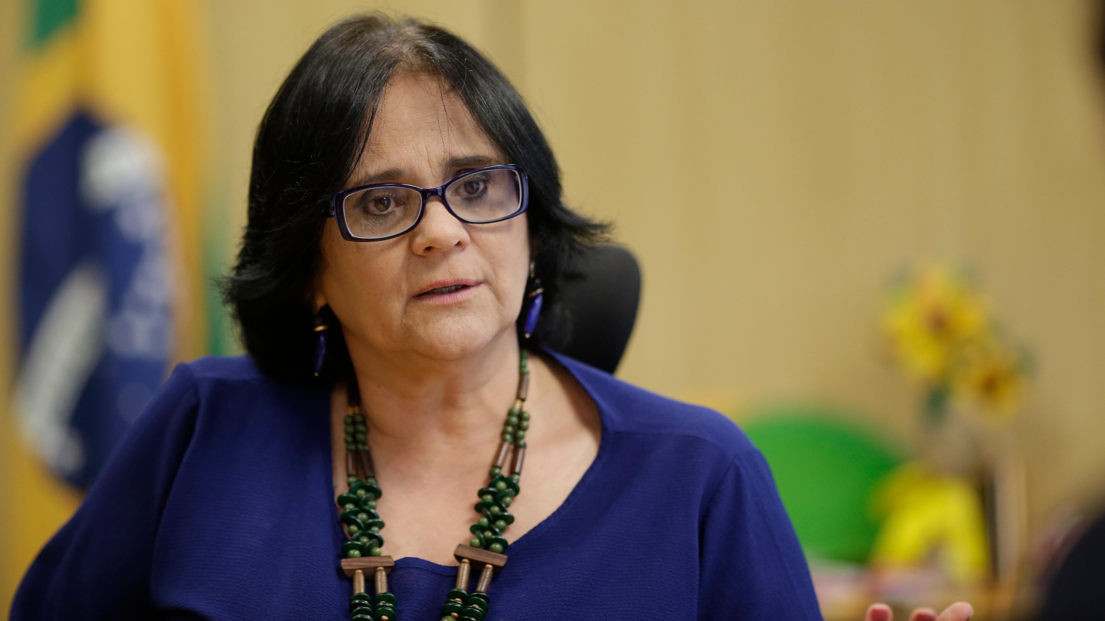 Damares Alves confirma saída do Ministério da Mulher até esta sexta-feira -  Politica - Estado de Minas