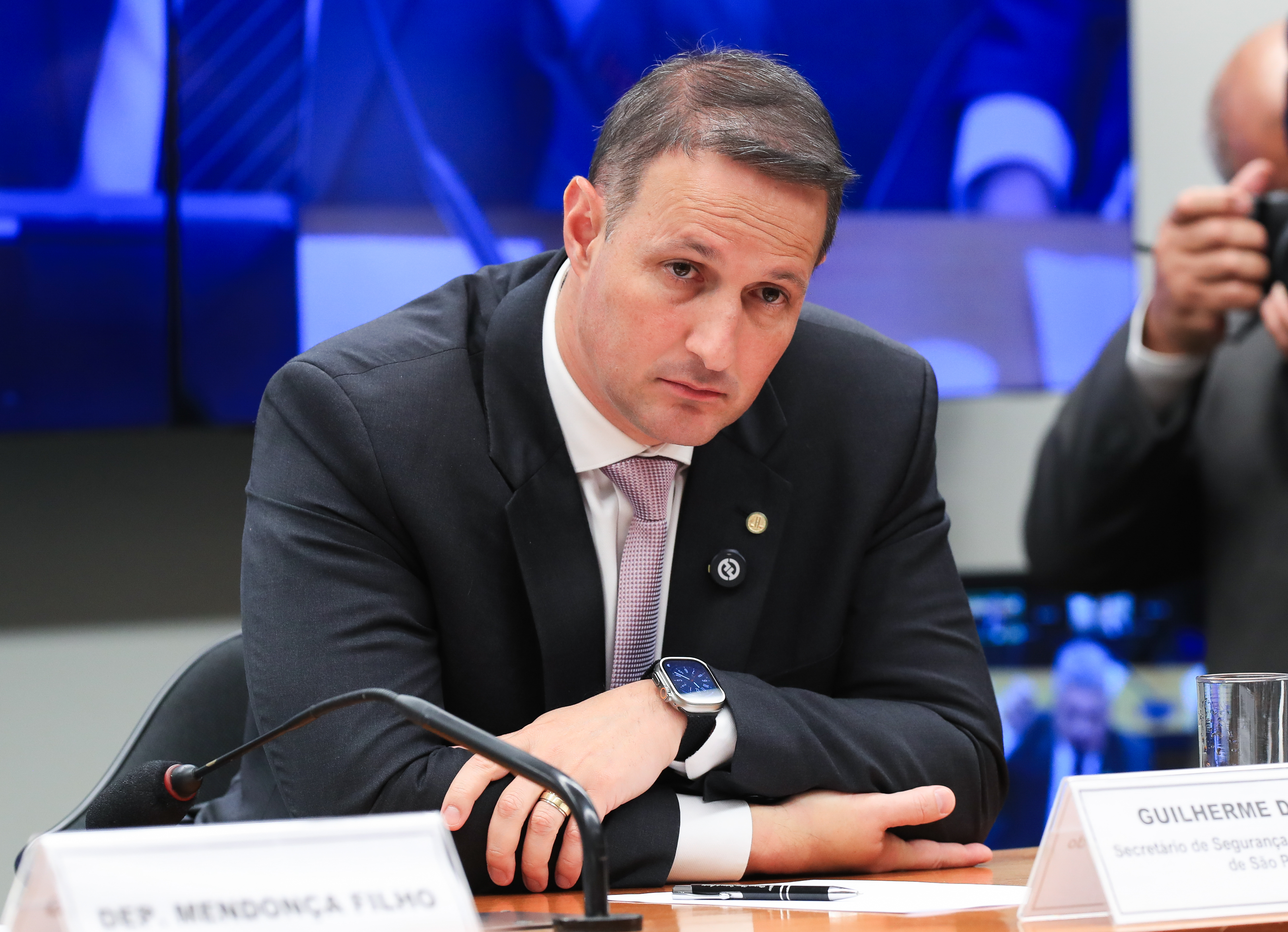 Derrite muda projeto antifacção do governo e equipara organizações criminosas a terrorismo - Estadão