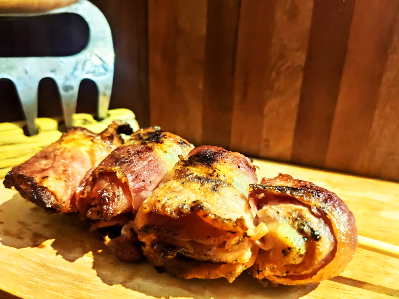 Espeto de Medalhão de Frango com Bacon - Preço/Kg - Casa de Carnes Piné