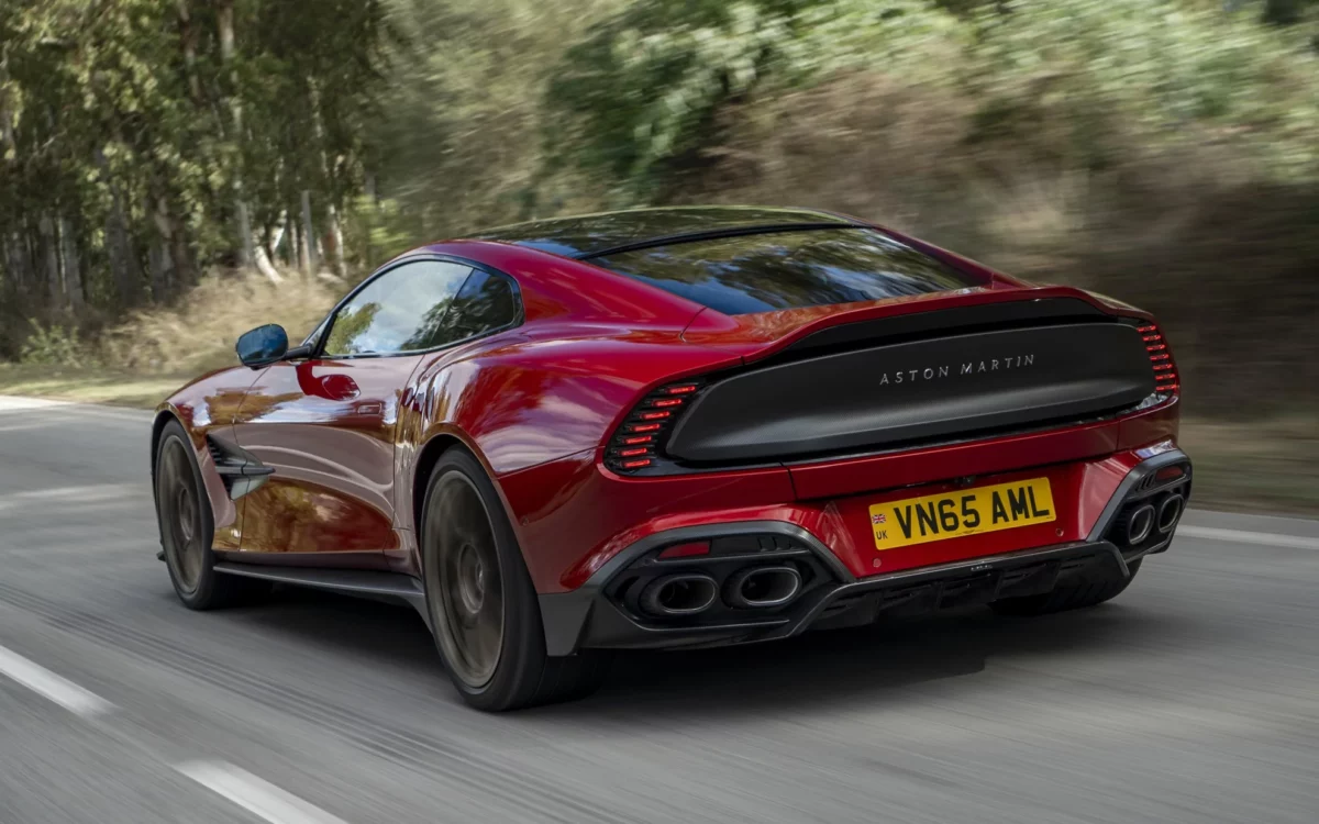 Aston Martin Vanquish chega ao Brasil por mais de R$ 5 milhões - Estadão