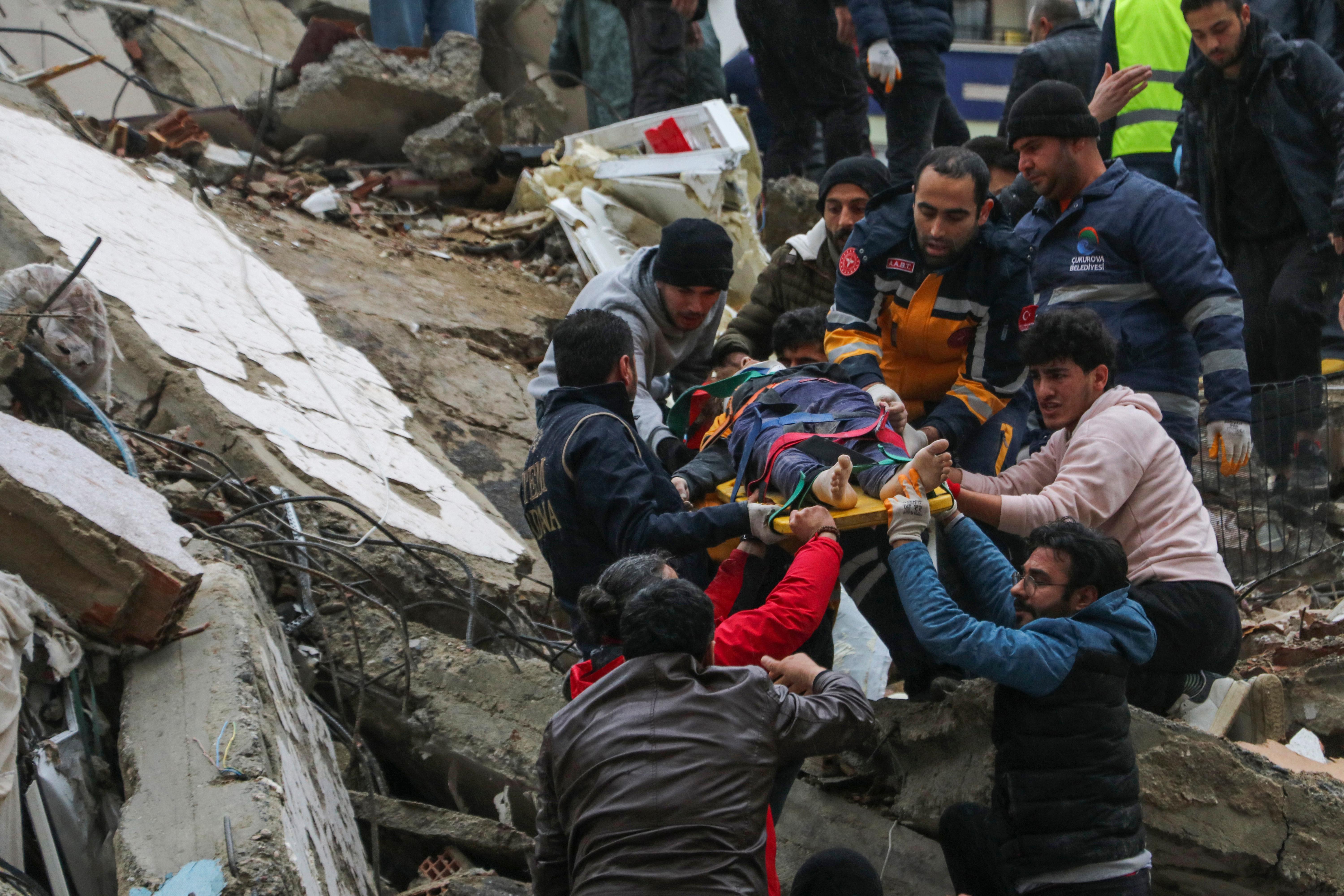 Vídeos não mostram estrago causado por terremoto na Turquia