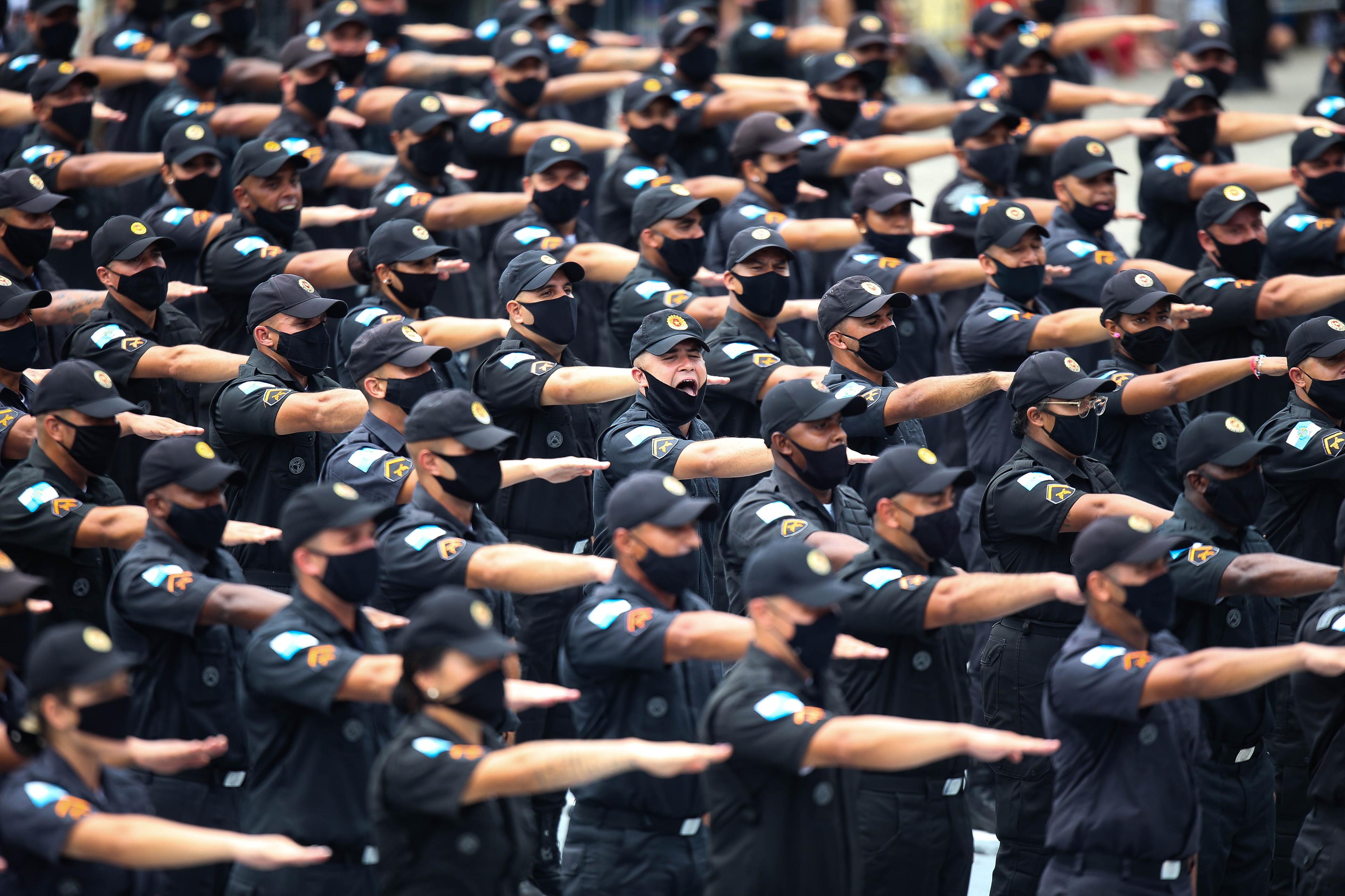 Concurso da PM SP: quem tem tatuagem pode ser Policial Militar? Entenda  regras