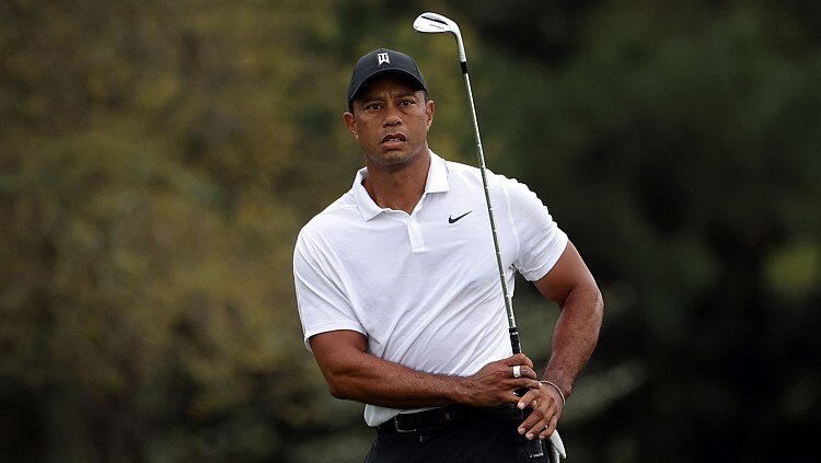 Golfe: Perto da aposentadoria, Tiger Woods é aplaudido e se emociona