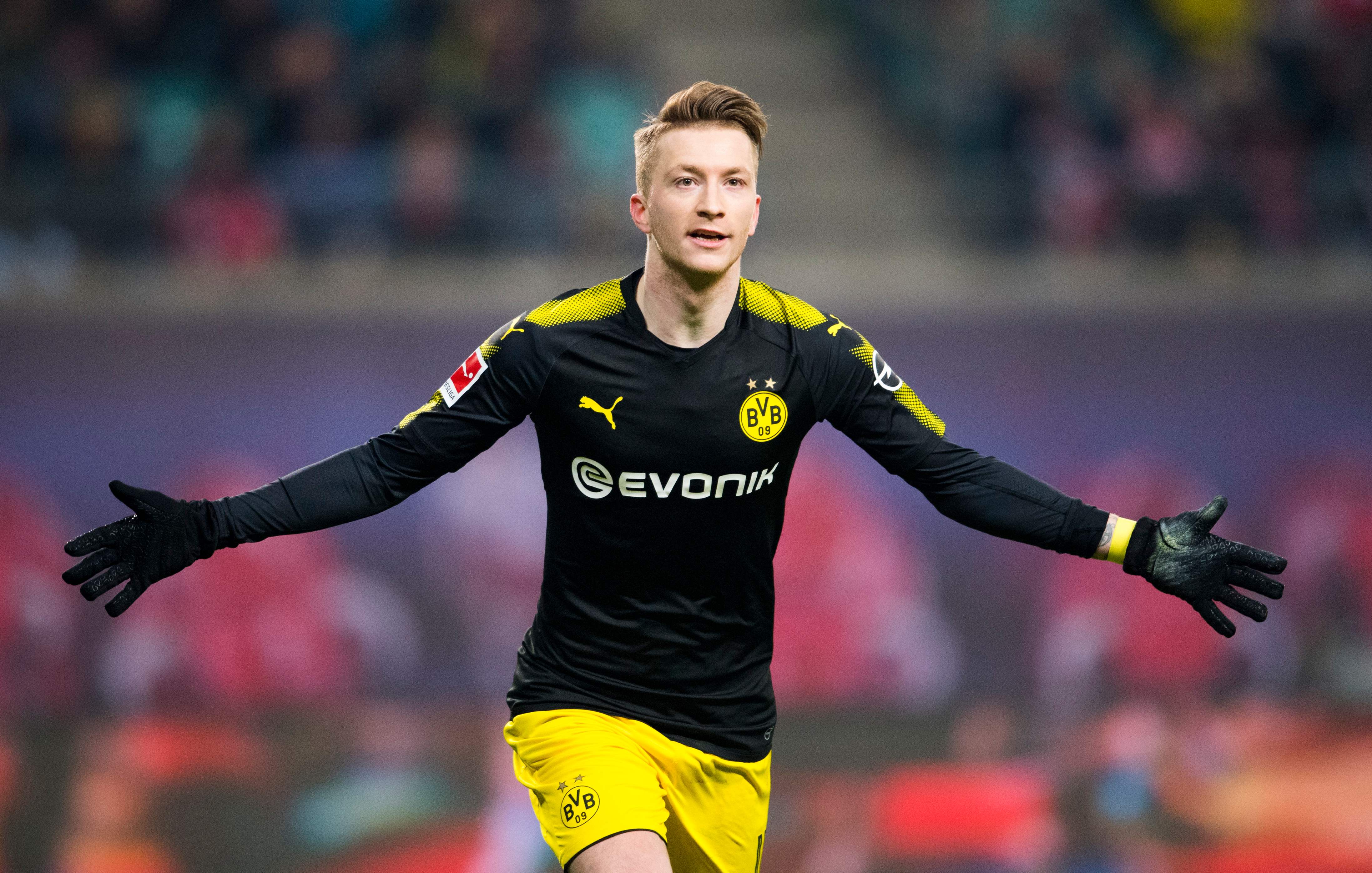 Marco Reus on Borussia Dortmund  Caras do futebol, Futebol, Caras