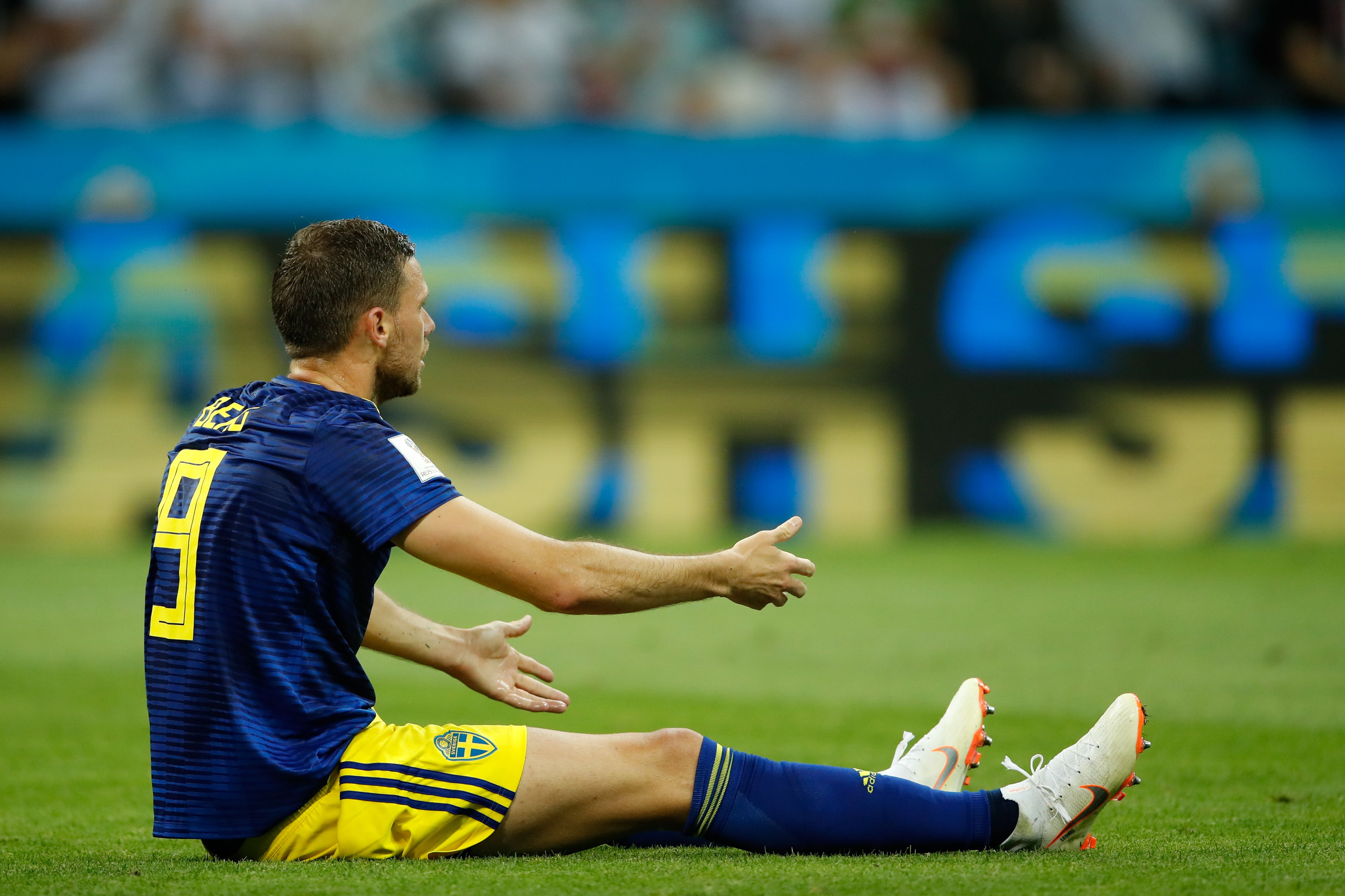 Suécia derrota Argentina e avança para oitavas como líder do Grupo