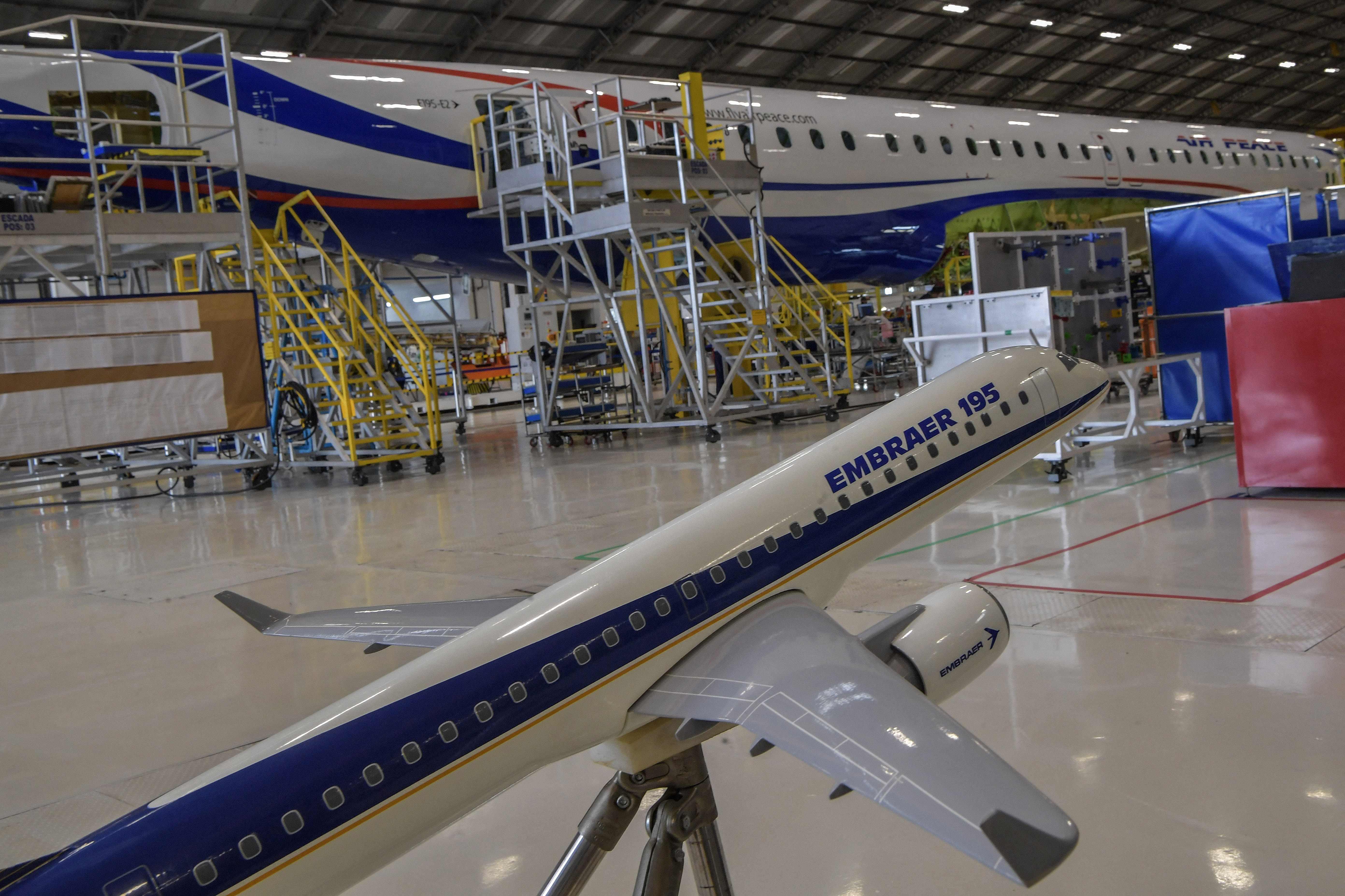 Lula em Portugal: Embraer produzir&aacute; Super Tucano com padr&otilde;es da Otan em  parceria com portuguesa Ogma - Estad&atilde;o