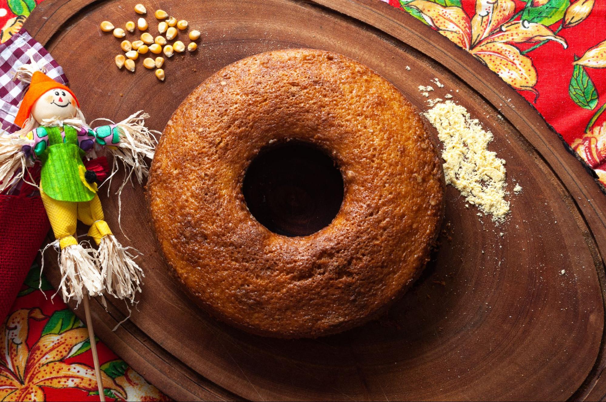 Bolo de milho: aprenda fazer a sobremesa típica brasileira - Culinária -  Diário do Nordeste