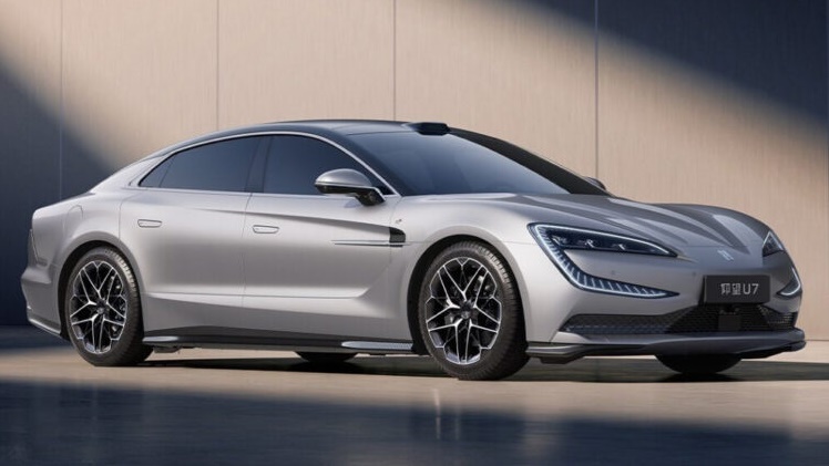 BYD cria sedã de luxo com quase 1.300 cv e 800 km de autonomia