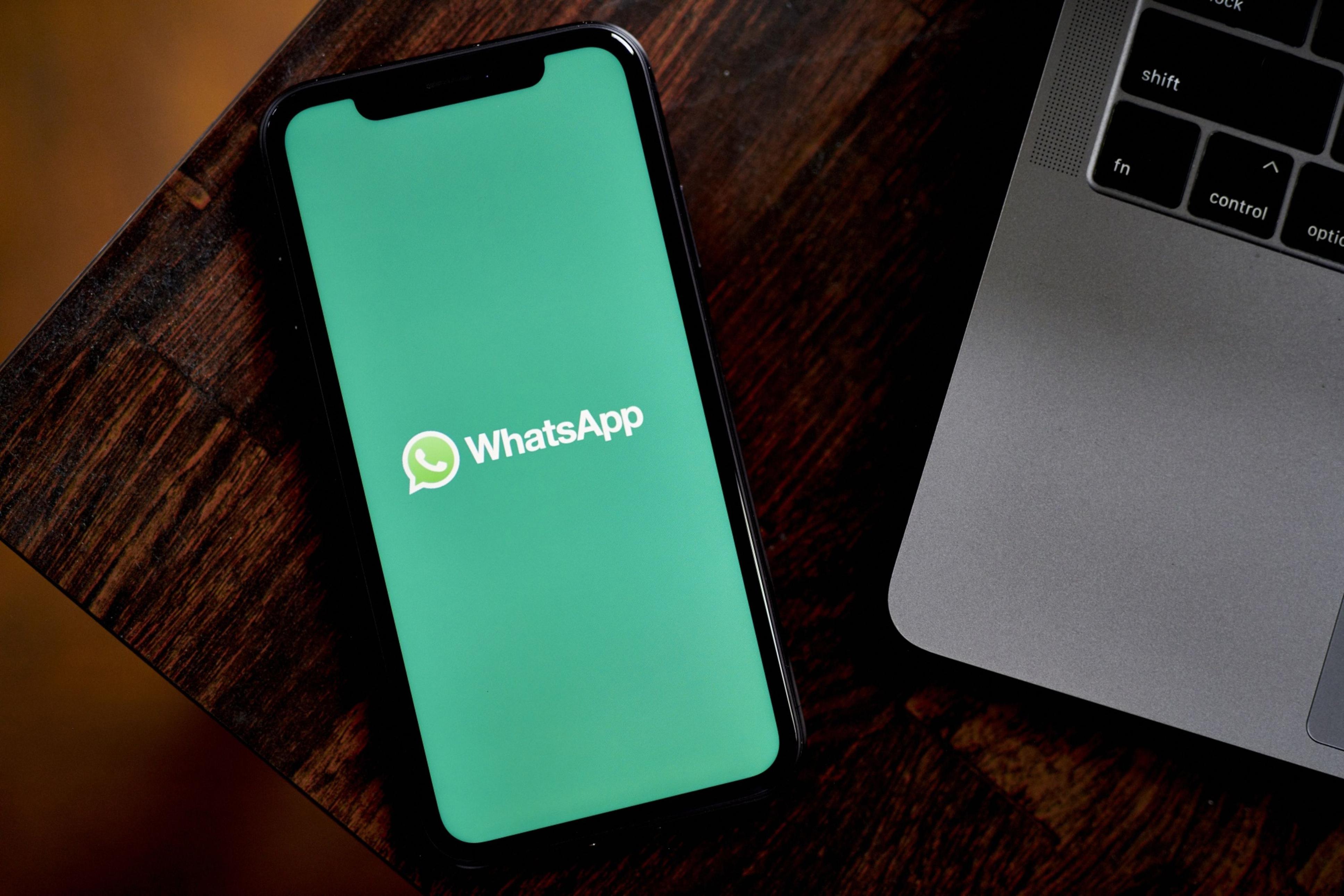 WhatsApp não possui recursos voltados para o ambiente corporativo, como Microsoft Teams, Slack e Gmail