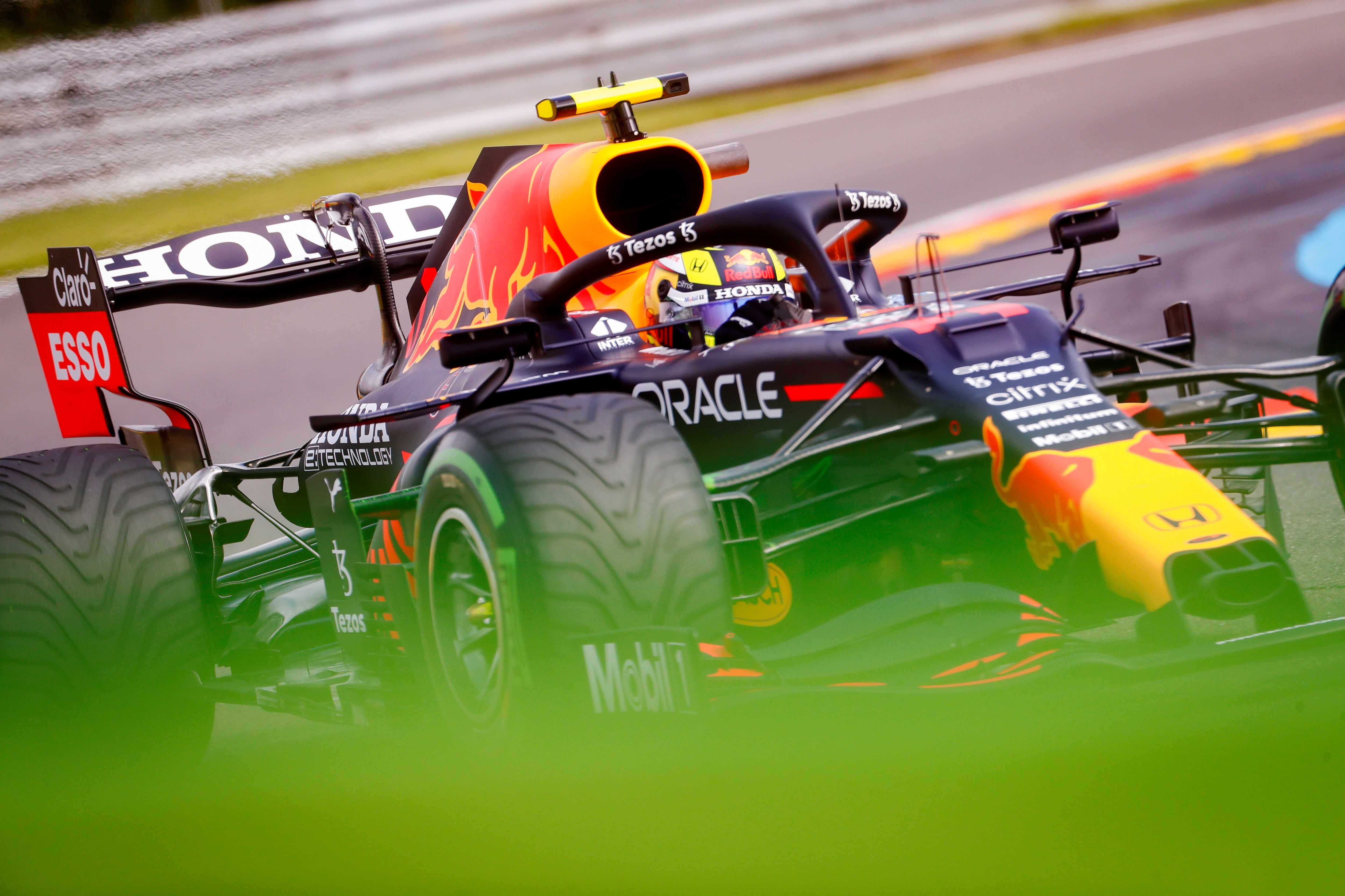 F1 2023 na Inglaterra: VERSTAPPEN lidera treinos livres. Albon IMPRESSIONA!