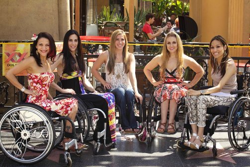 Mulheres bonitas -- em cadeira de rodas - Estadão
