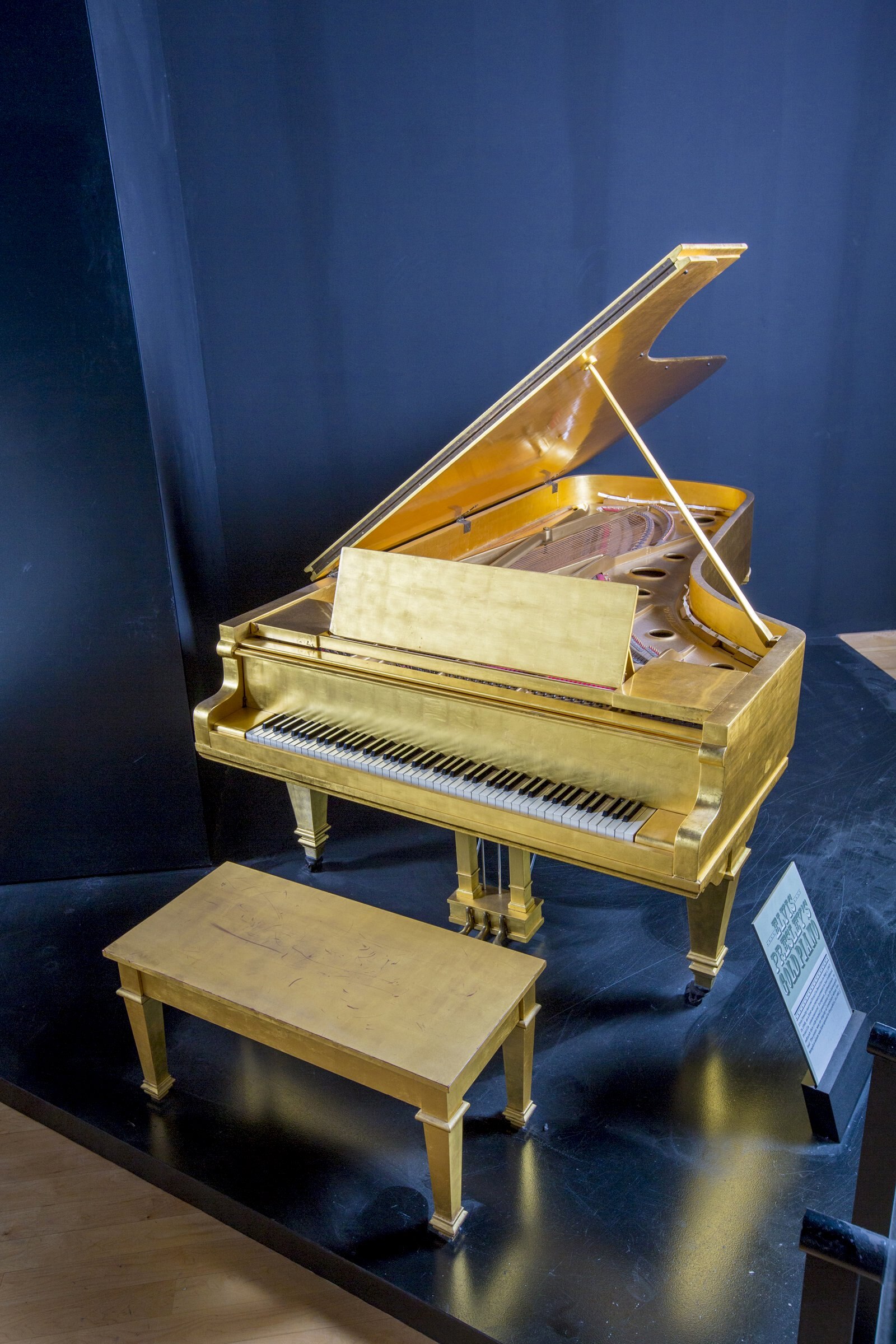 Elvis Presley Piano Collection プレスリー Piano de ouro de Elvis Presley vai a leilão nos Estados Unidos