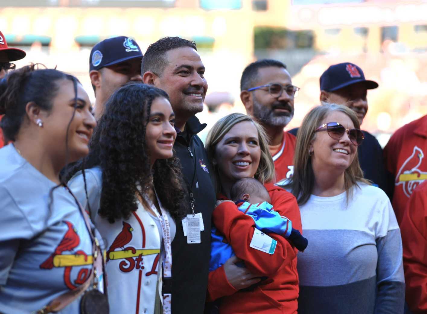 CENA BENÉFICA DE YADIER MOLINA EN ST. LOUIS POR LOS DAMNIFICADOS