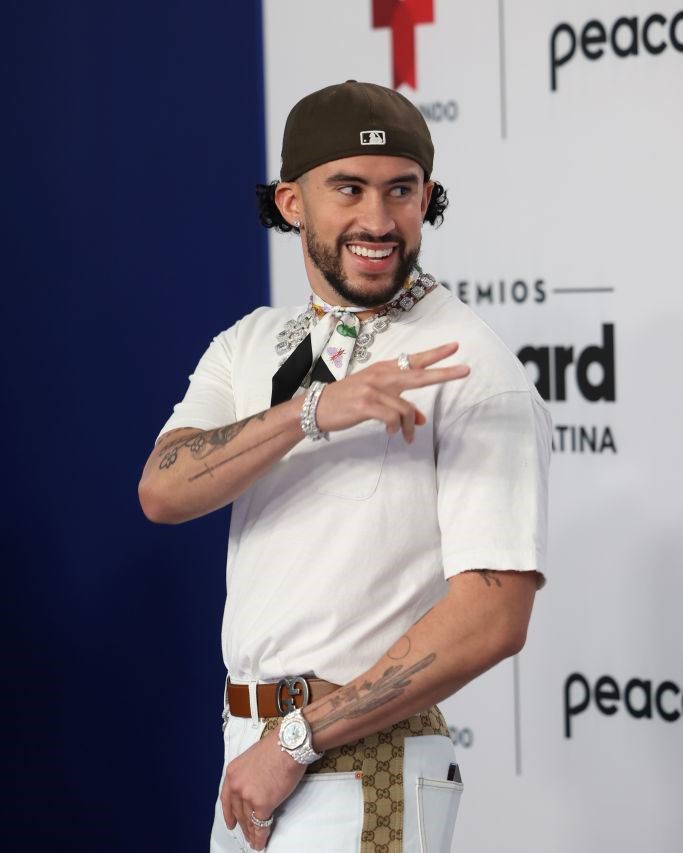 Una velita”: Bad Bunny debuts powerful song about the trauma experienced by  Puerto Ricans after Hurricane María - El Nuevo Día