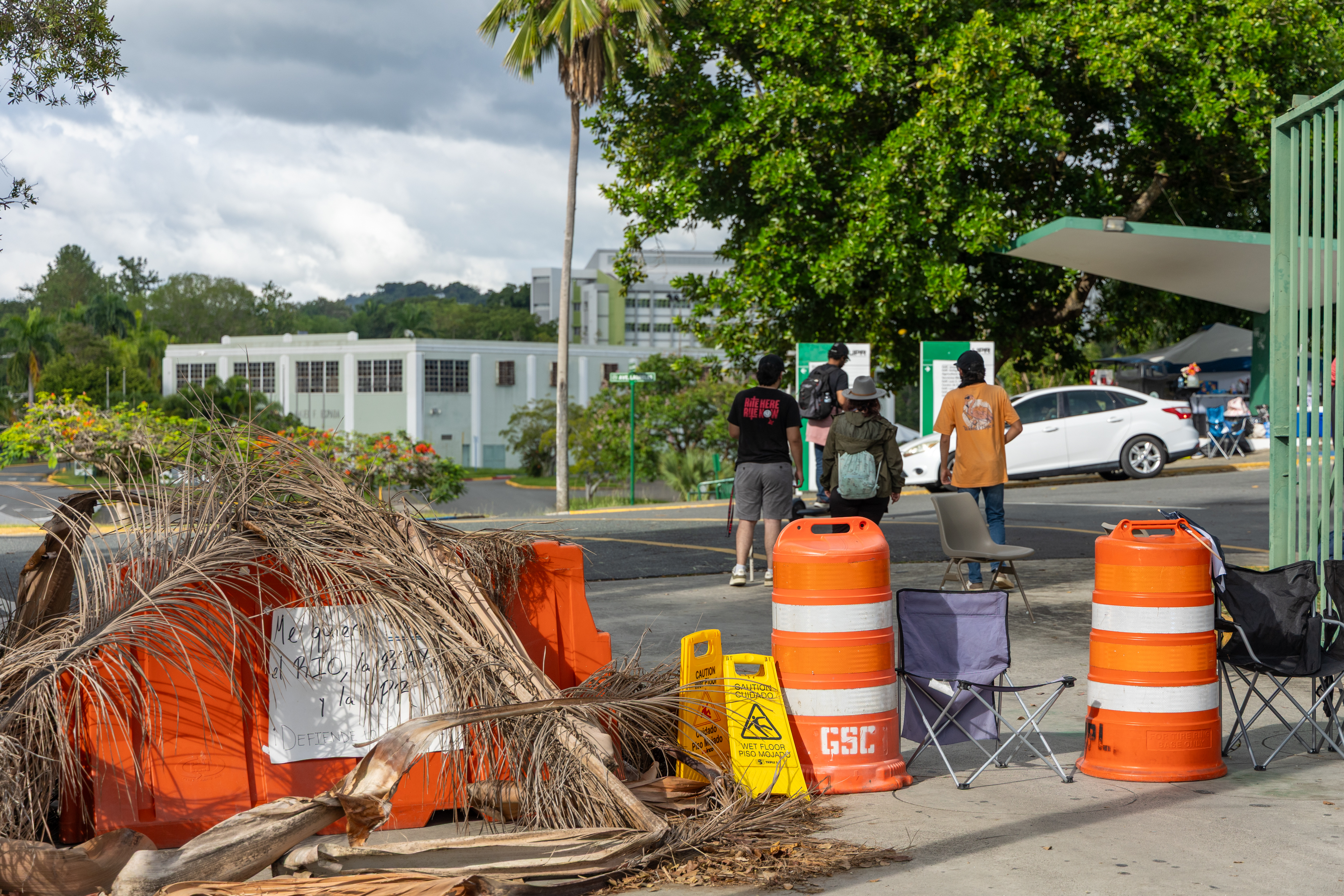 Administración del recinto de Mayagüez de la UPR denuncia nuevo cierre de portones