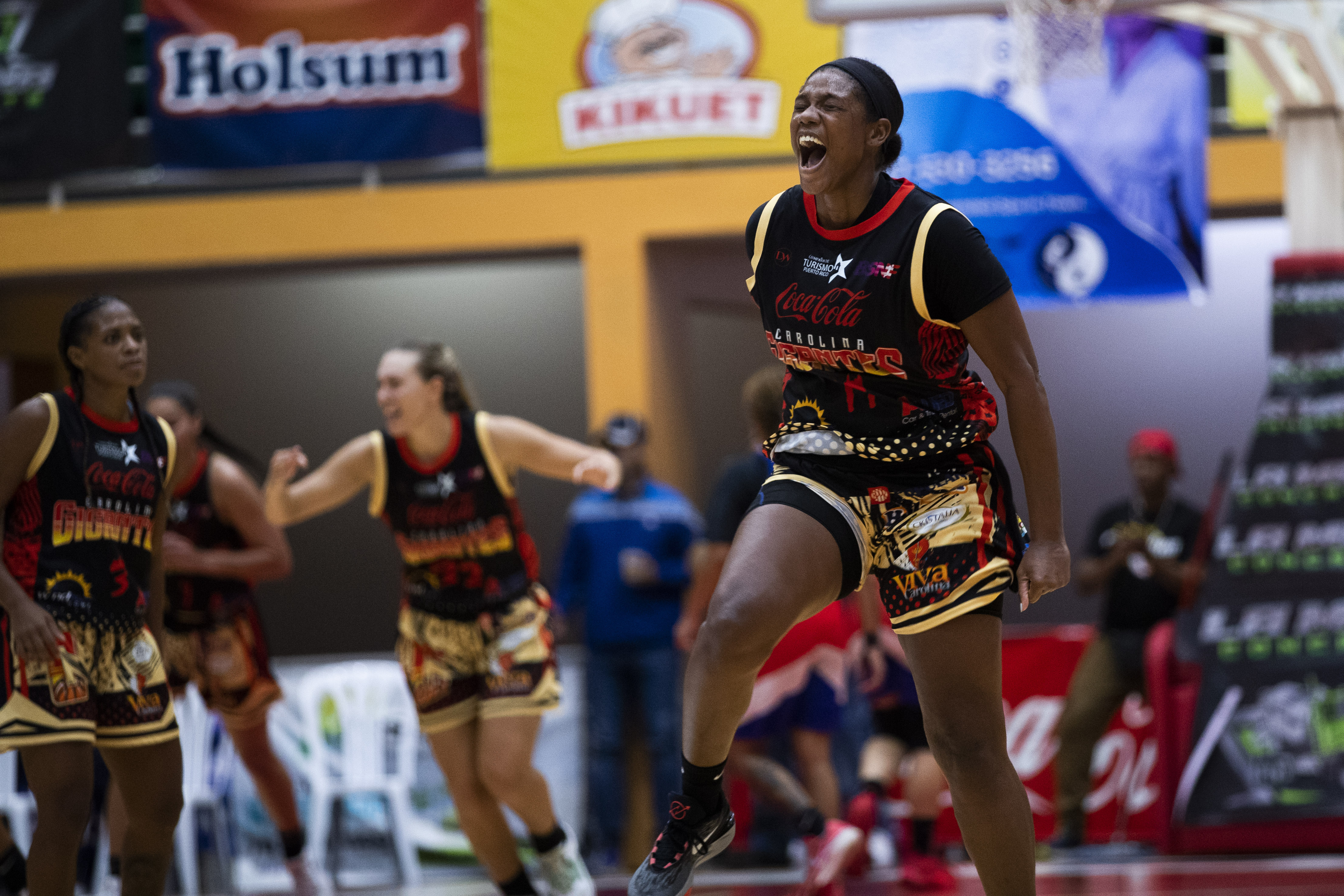 Fiesta en “el calentón” por el campeonato del BSN – Telemundo