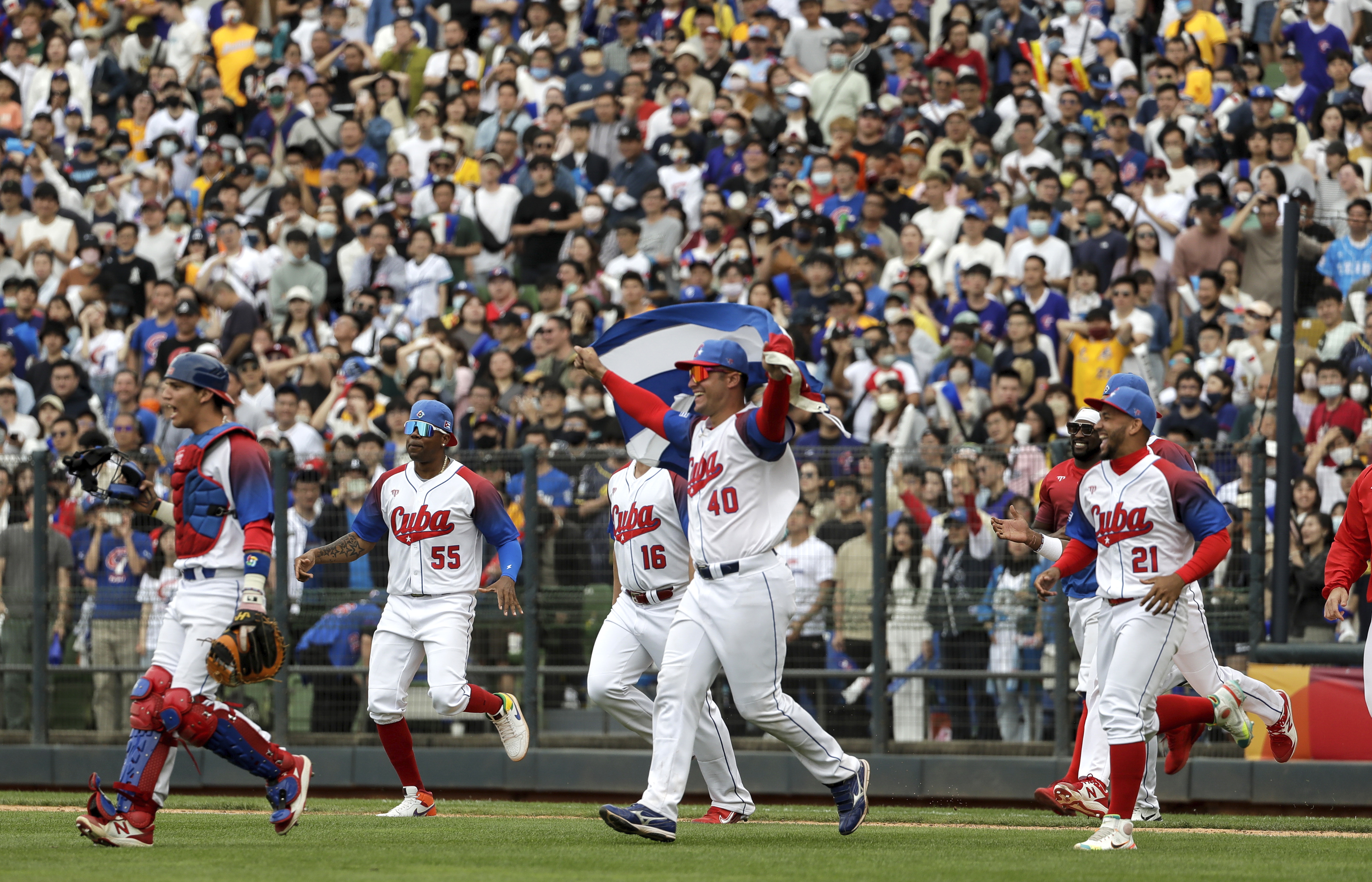 Puerto Rico no se quita y sigue adelante pese a la derrota ante Venezuela