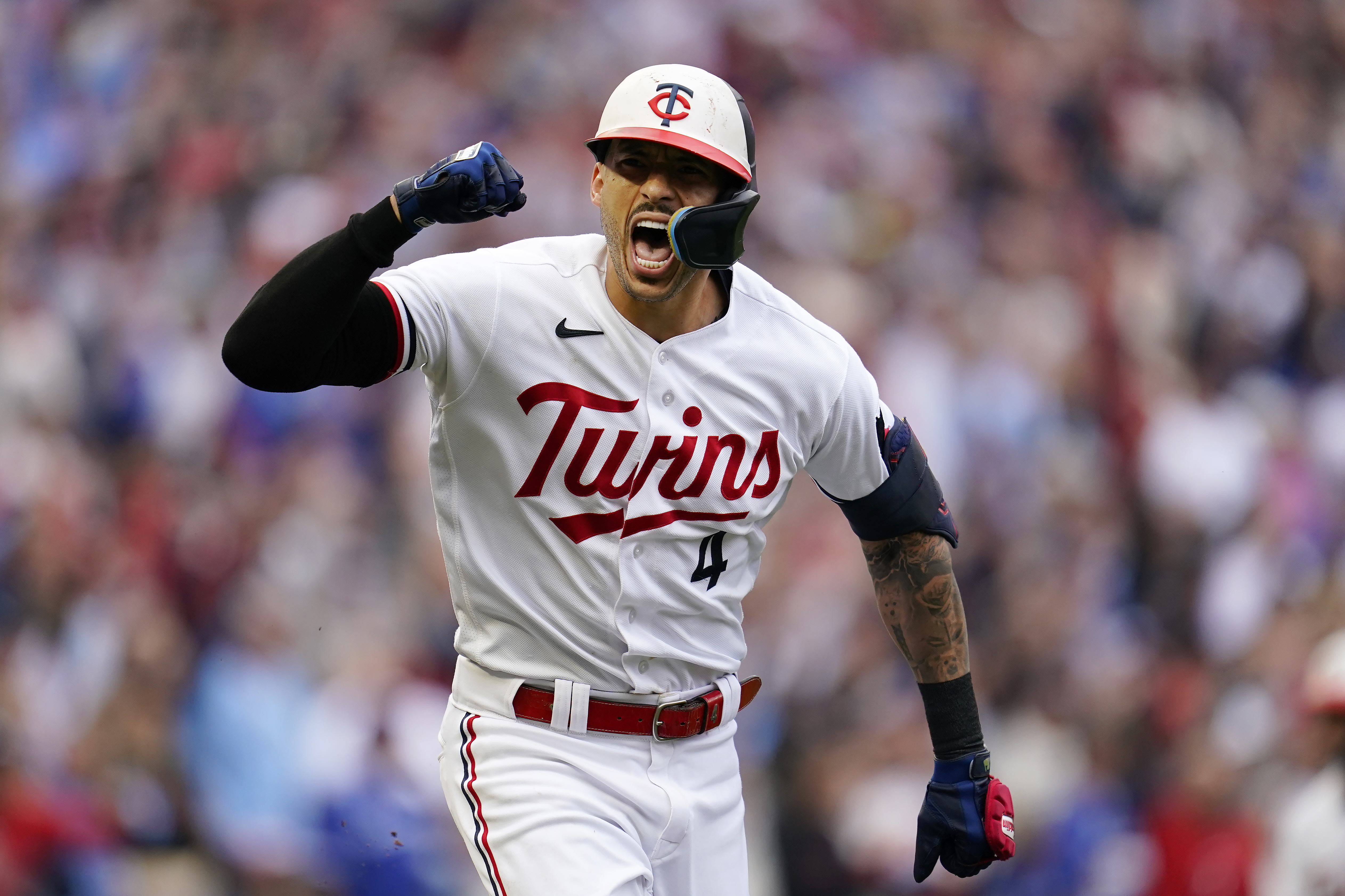 Carlos Correa llega a nuevo acuerdo con Twins