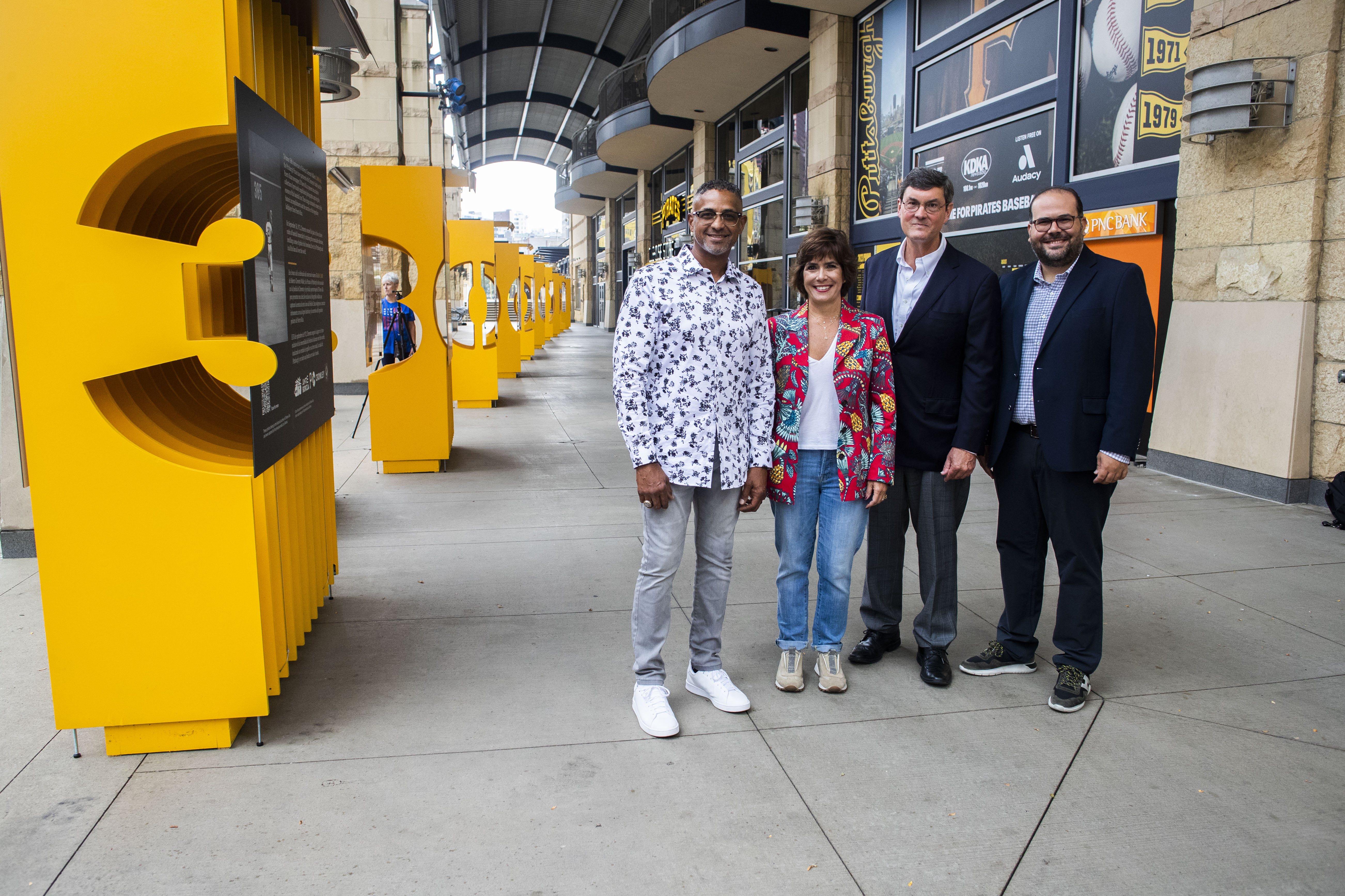 Sale a Pittsburgh exhibición de Roberto Clemente: “¡Lo logramos