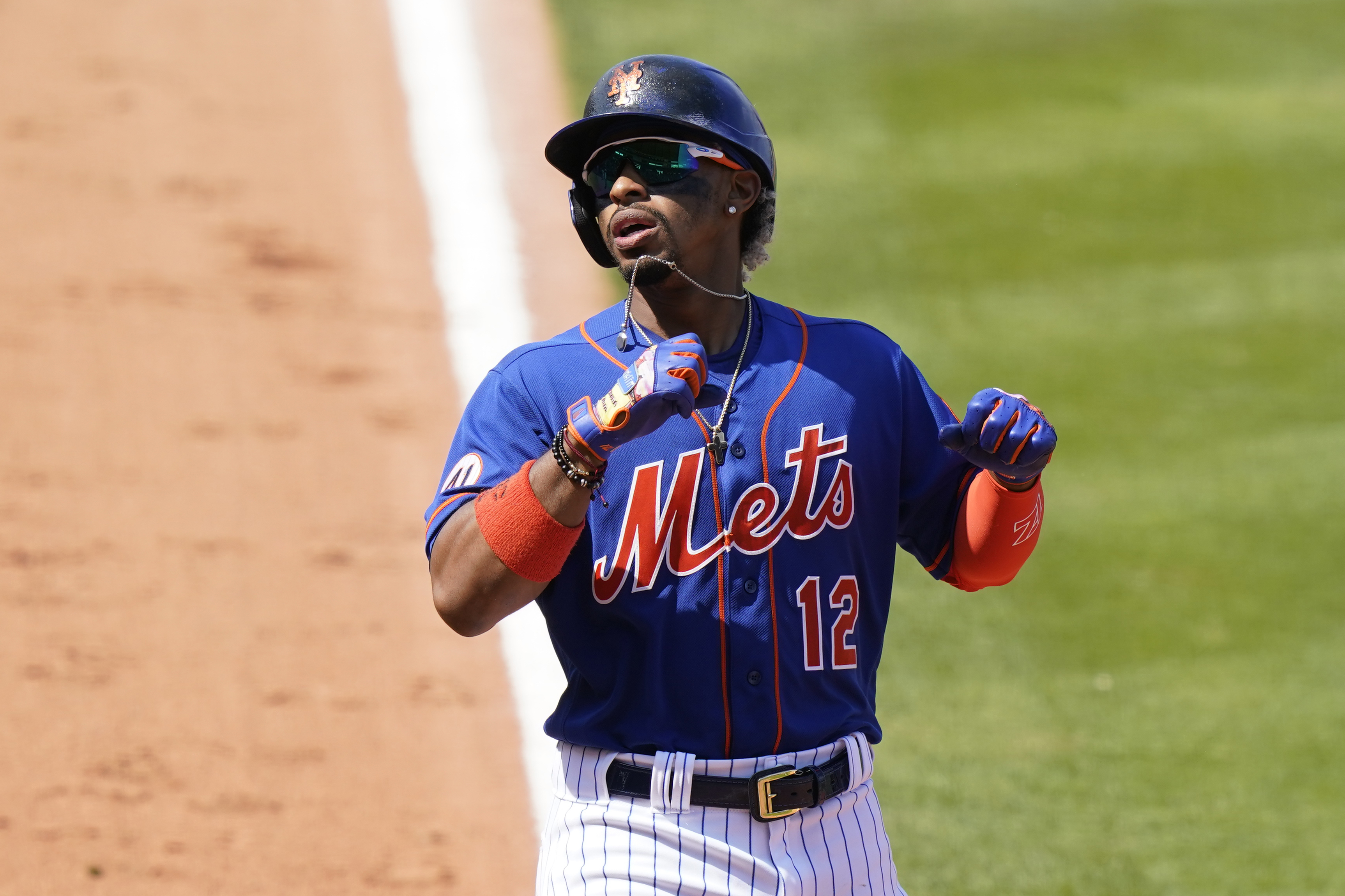 Francisco Lindor viste el uniforme de los Mets en Spring Training - El  Fildeo