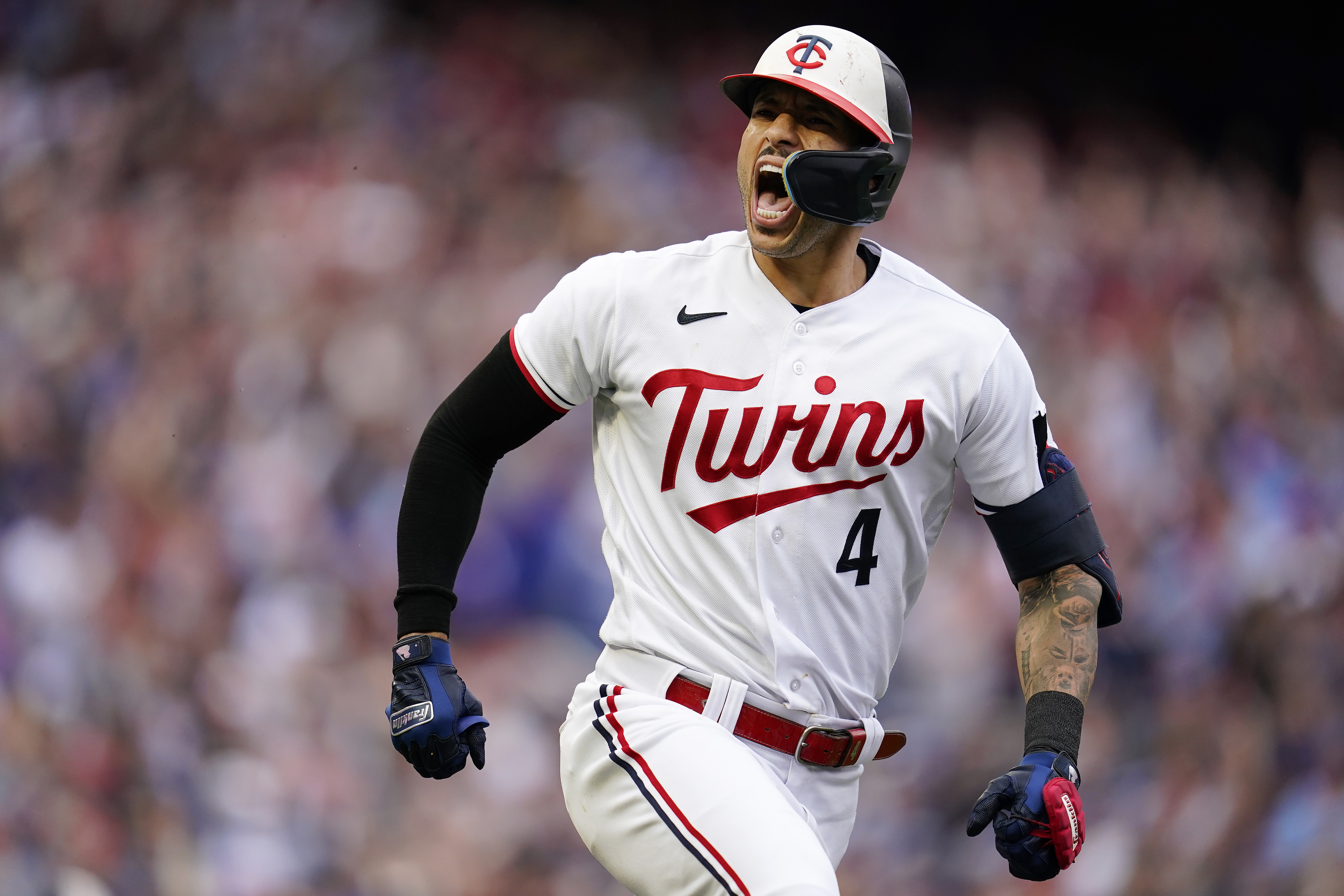 Carlos Correa llega acuerdo para regresar a los Twins de Minnesota