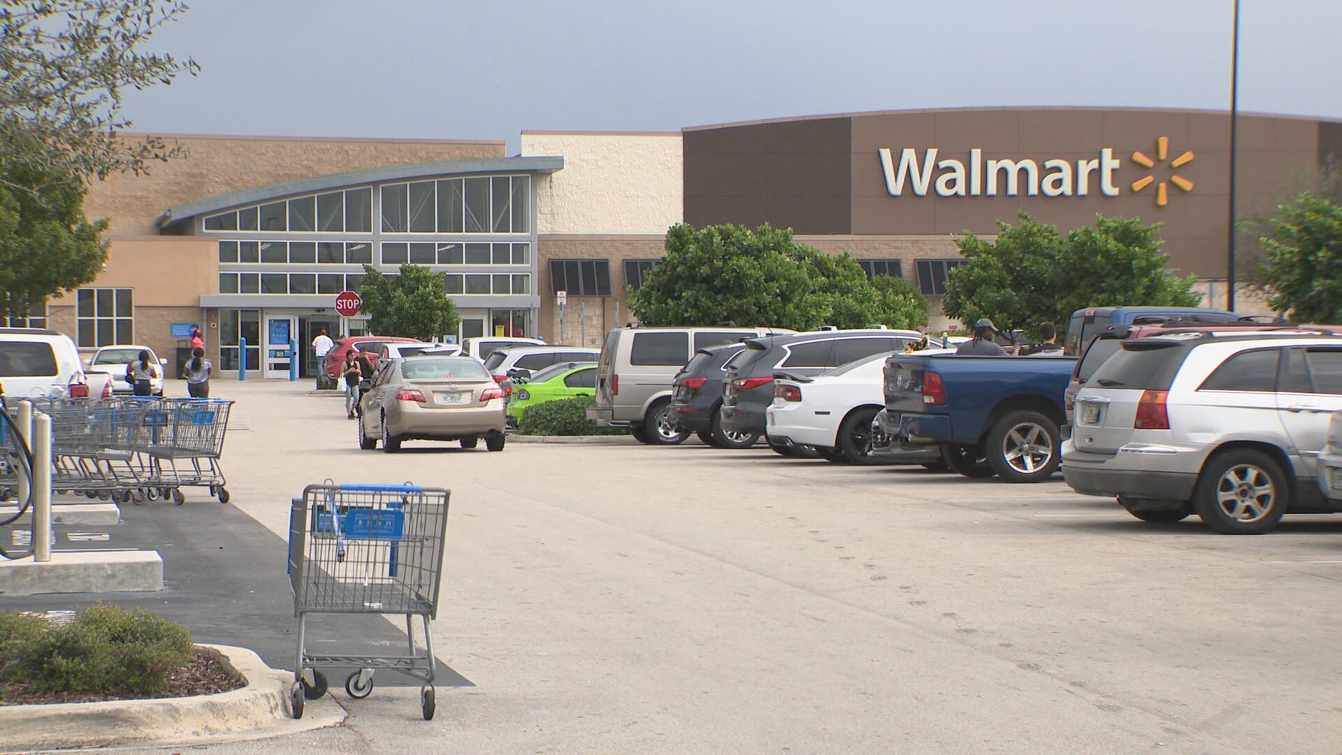 Walmart temporarily closing Vegas store for COVID cleaning