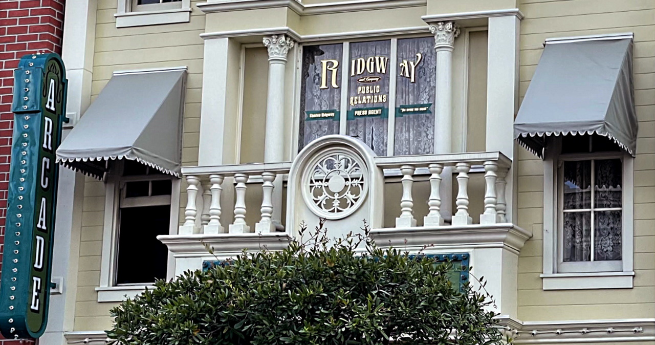 Main Street U.S.A Train Station balcony opens to guests for the first time  since the Magic Kingdom's reopening