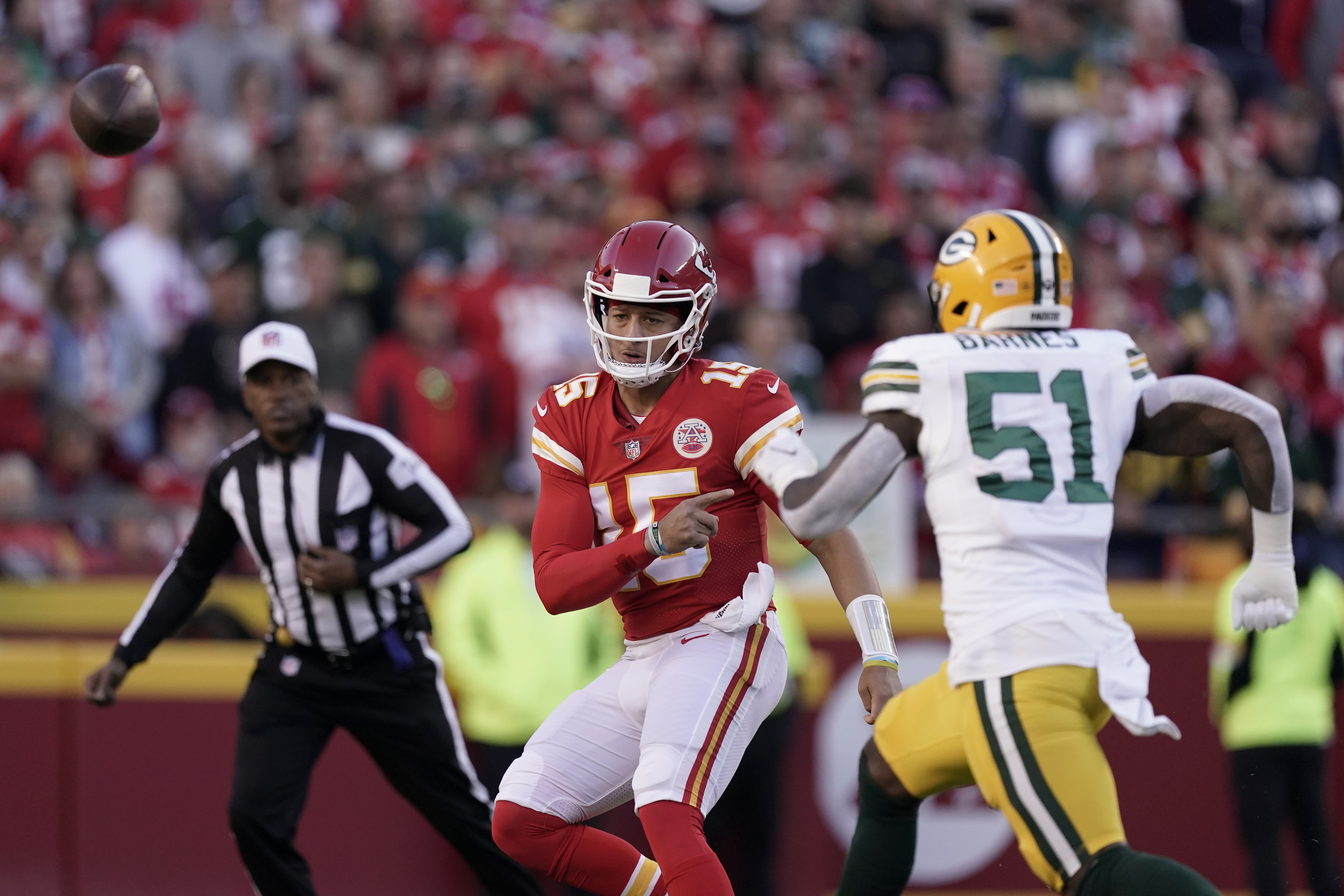 Chiefs edge Rodgers-less Packers 13-7 in defensive slugfest - The