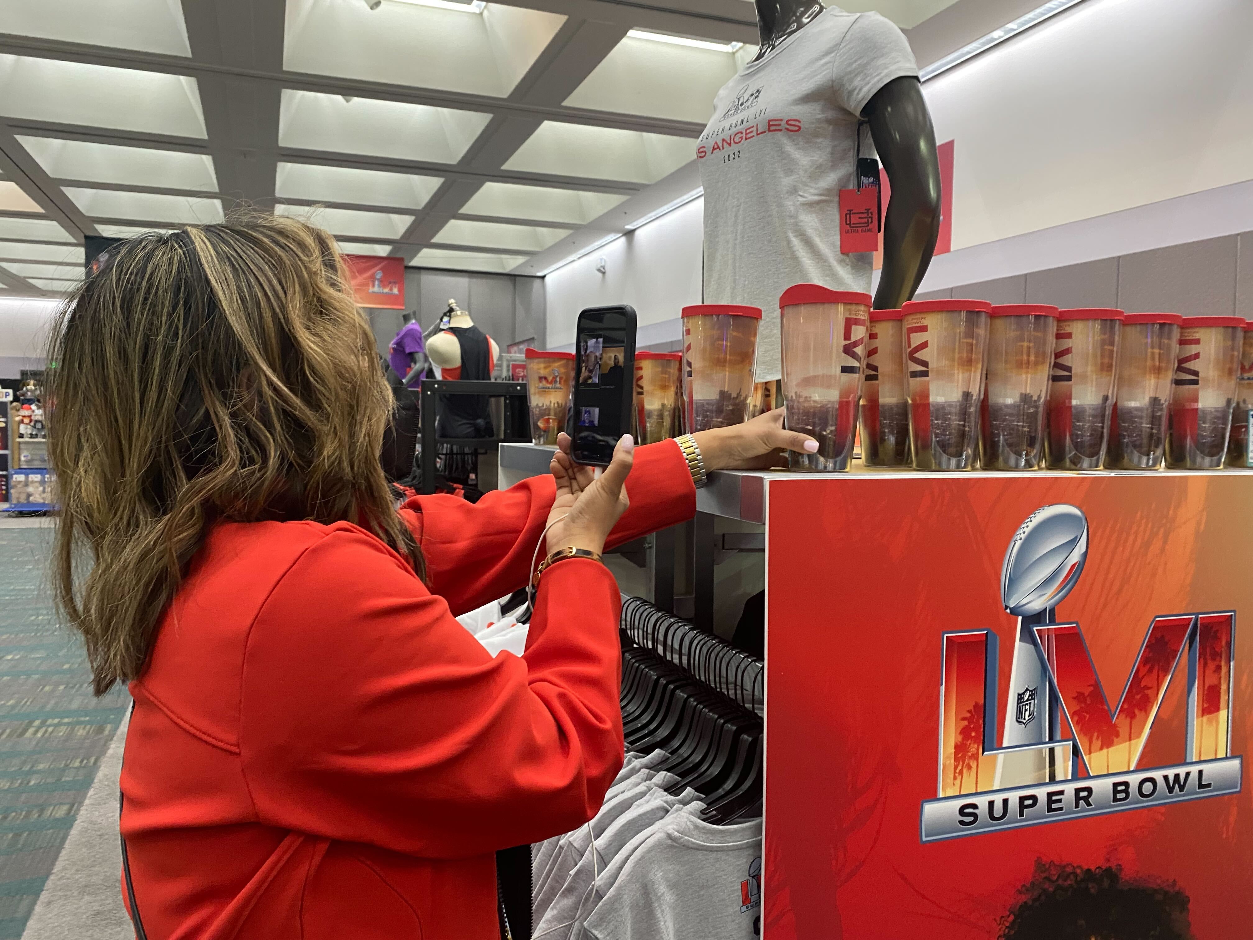 Insiders go on virtual Super Bowl shopping trip with KPRC 2 anchor Daniella  Guzman