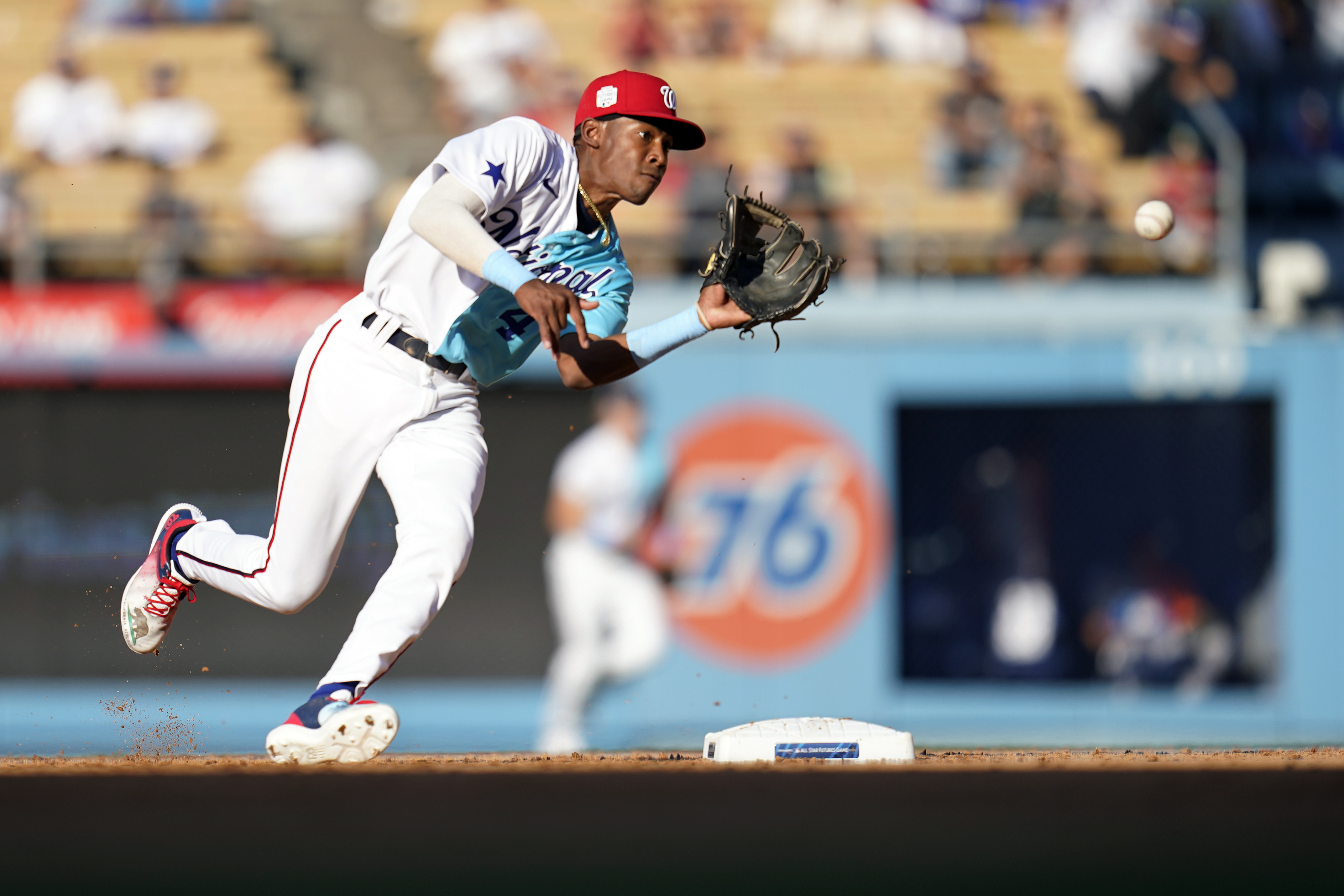 Dusty Baker 'proud' of son Darren for All-Star Futures Game