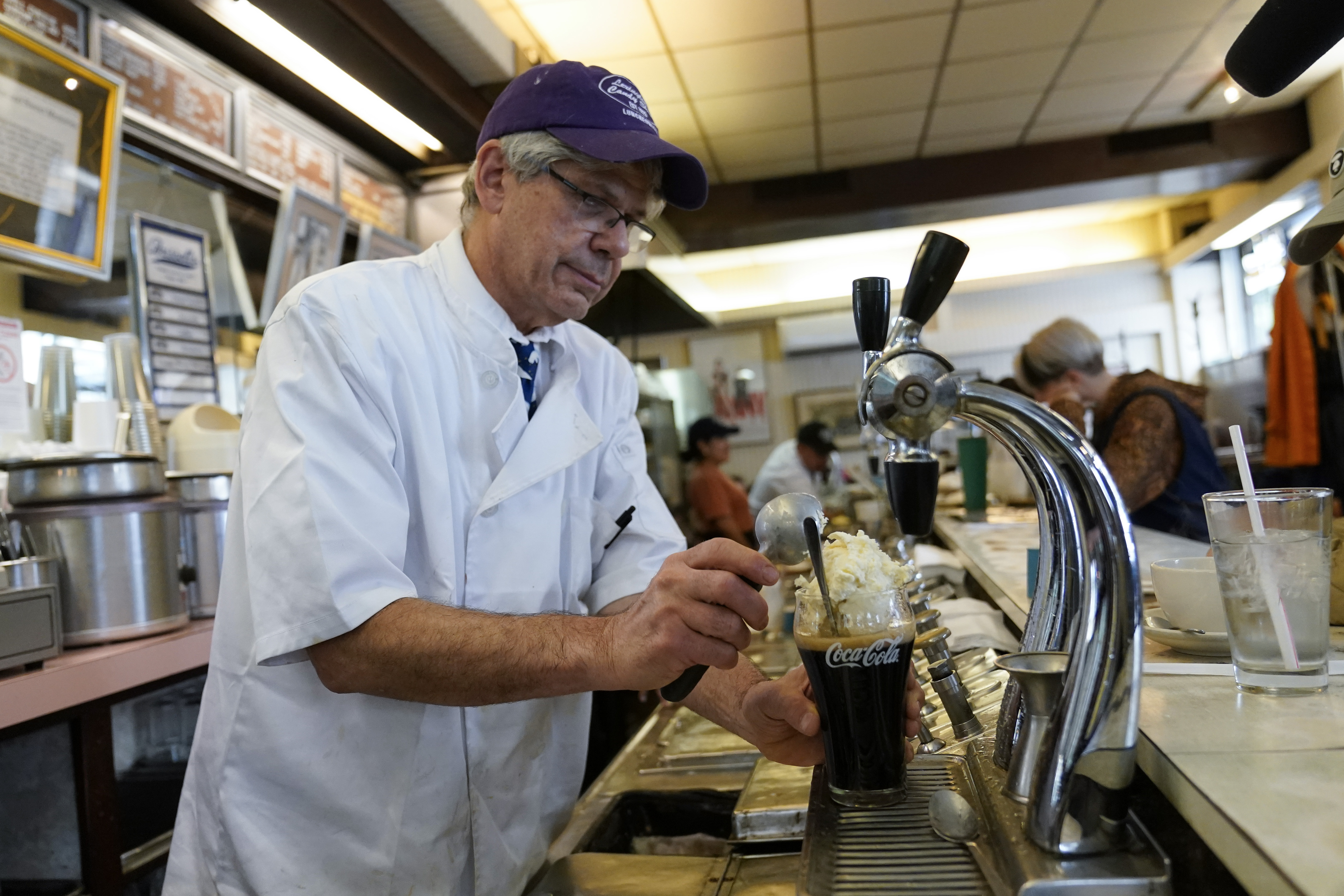 Look: Dolphins' Concession Prices Are Going Viral Tonight - The