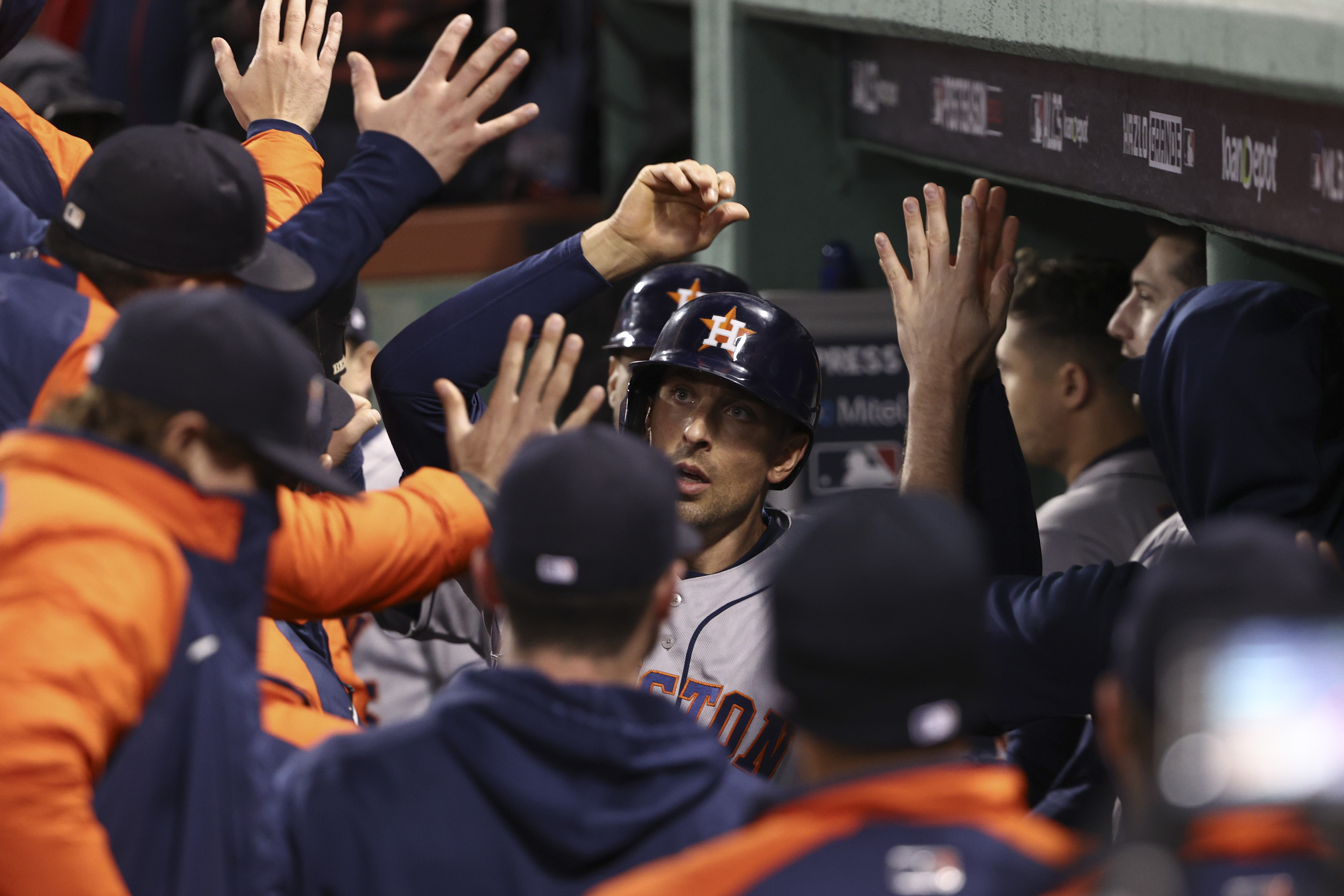 Astros awaken for 7 in 9th, beat Boston to tie ALCS 2-2