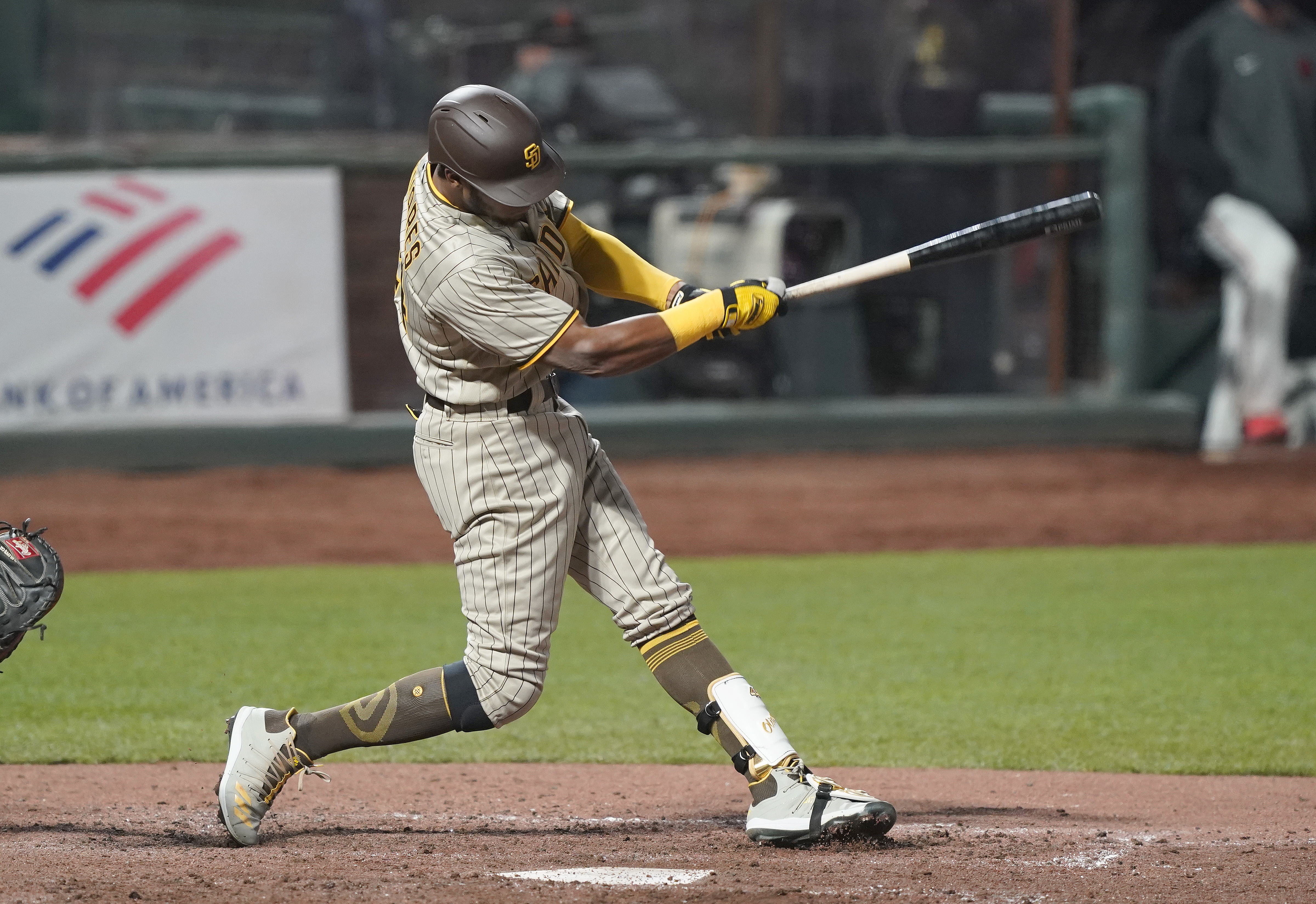 Greg Vaughn San Diego Padres Editorial Photo - Image of outfield