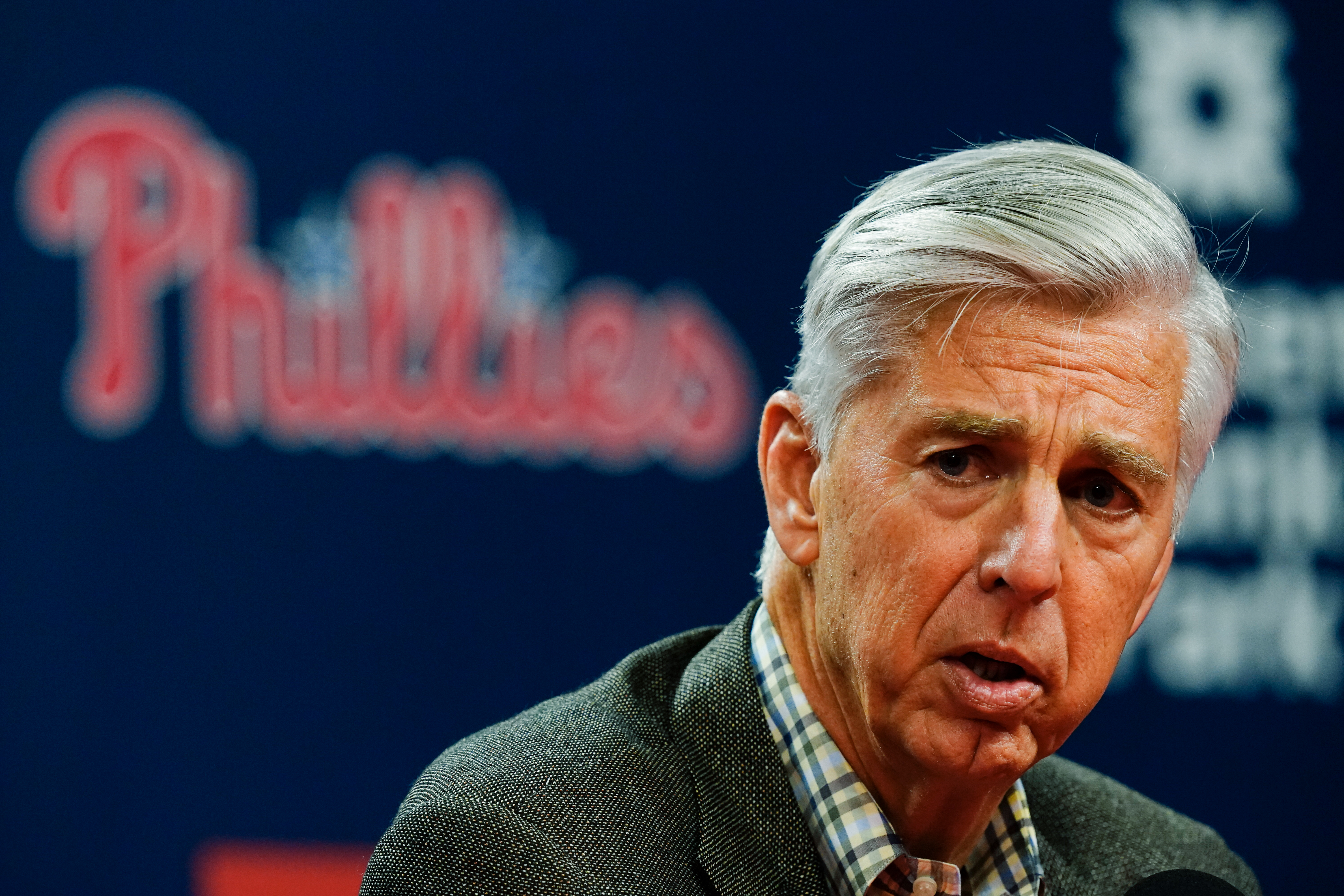 Phillies waited as long as possible to fire manager Joe Girardi