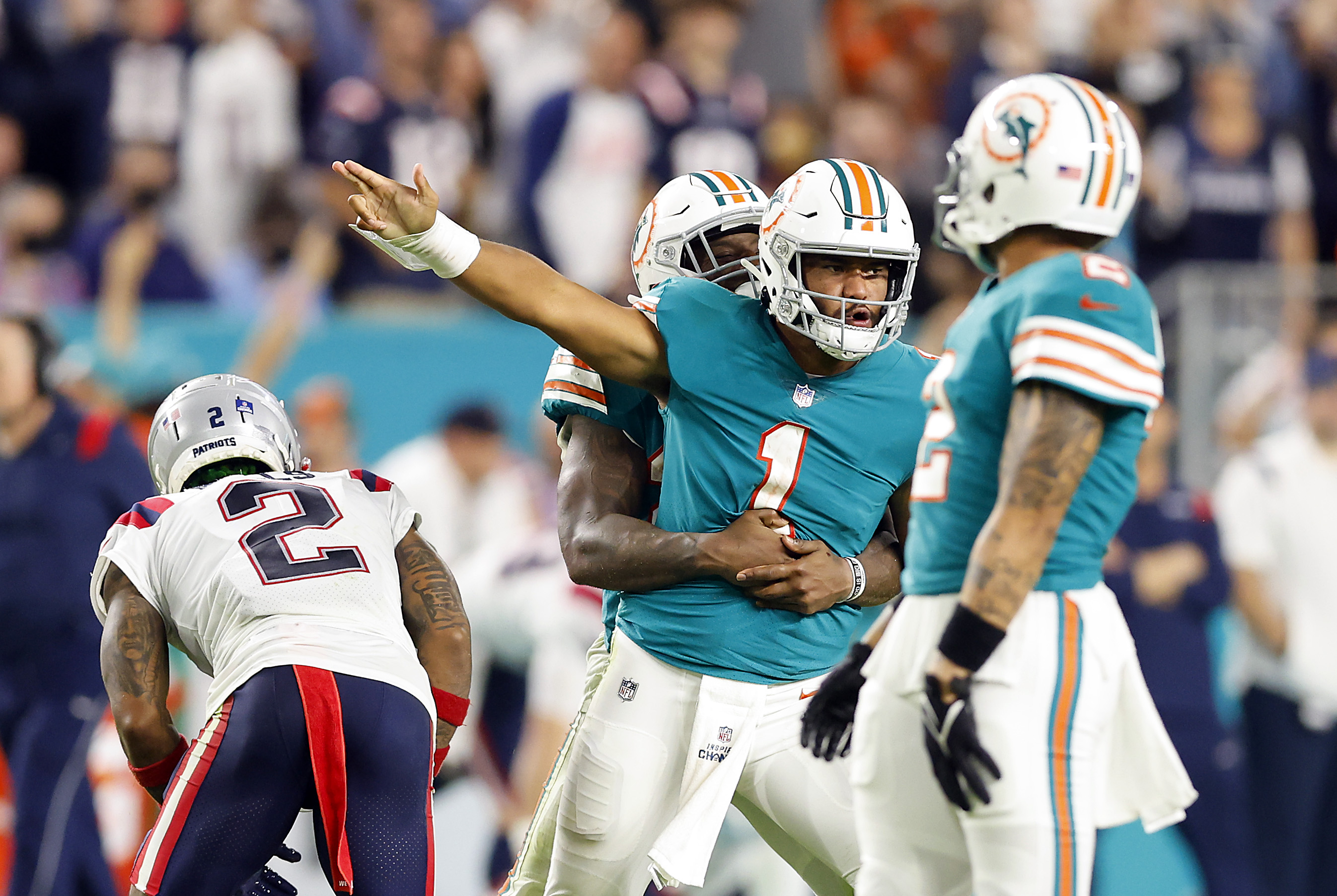 Dolphins top Patriots 33-24 in regular-season finale